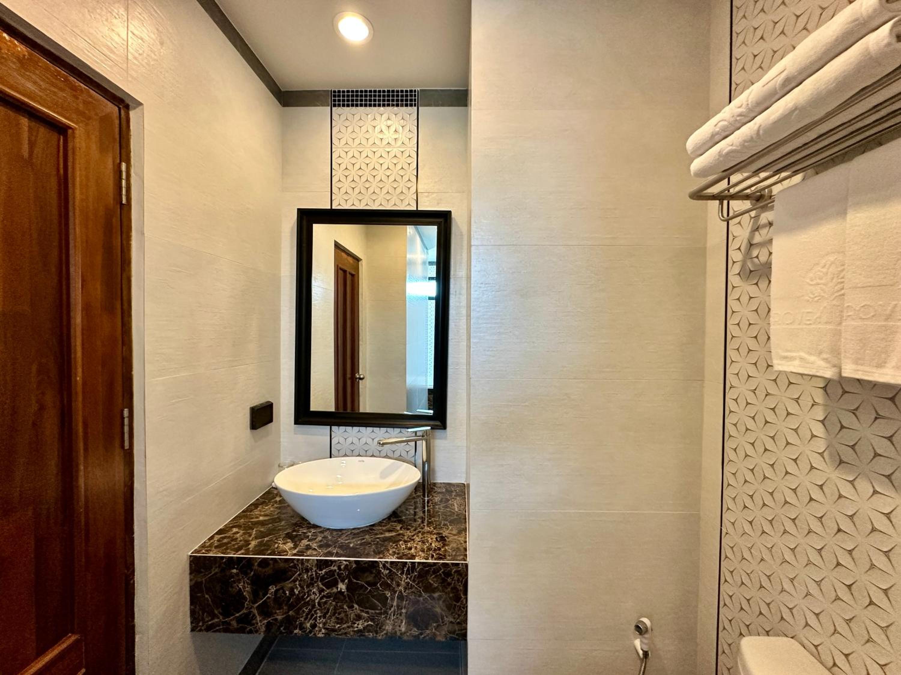 Deluxe Double Room with Bath