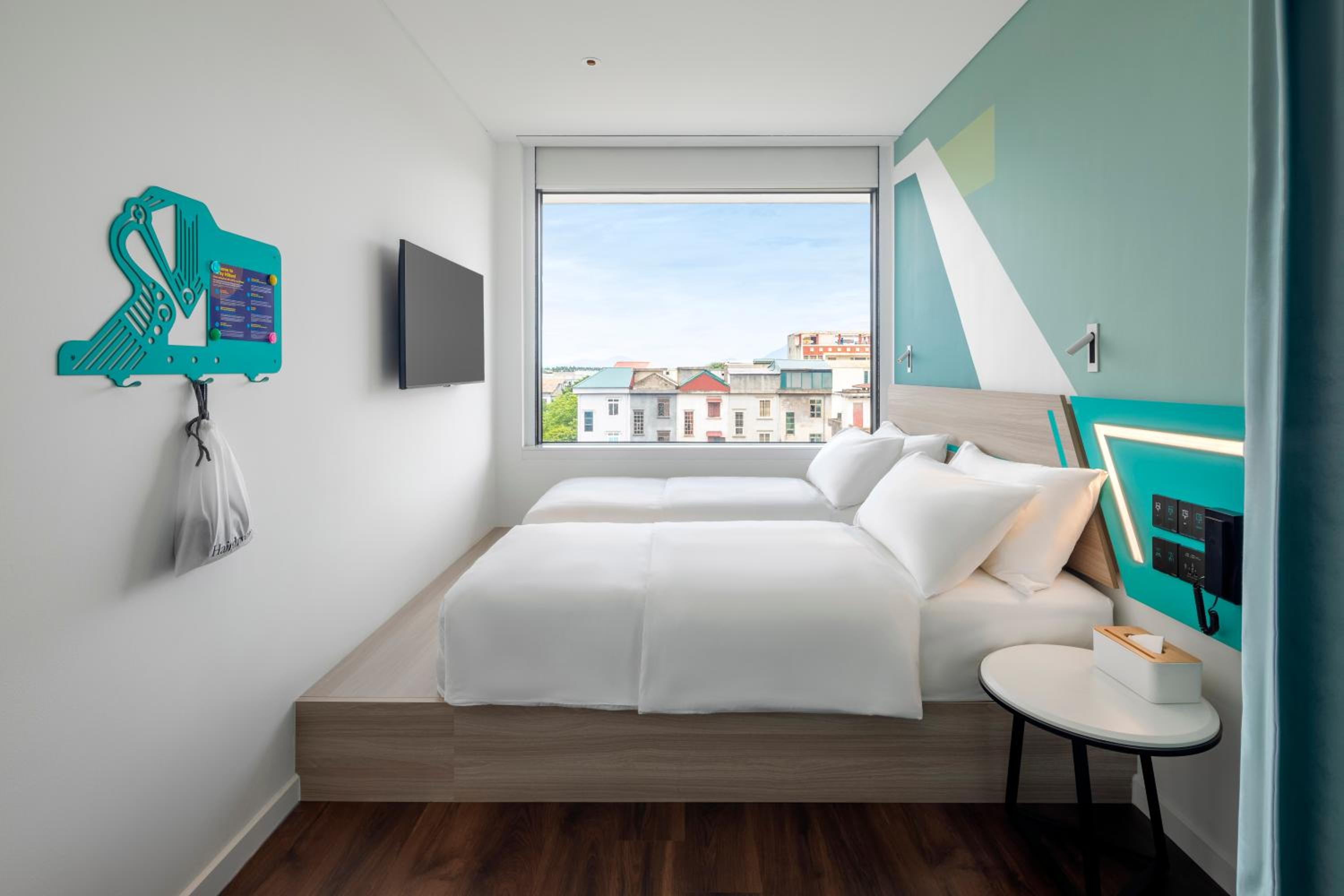 Twin Room - Photo 13