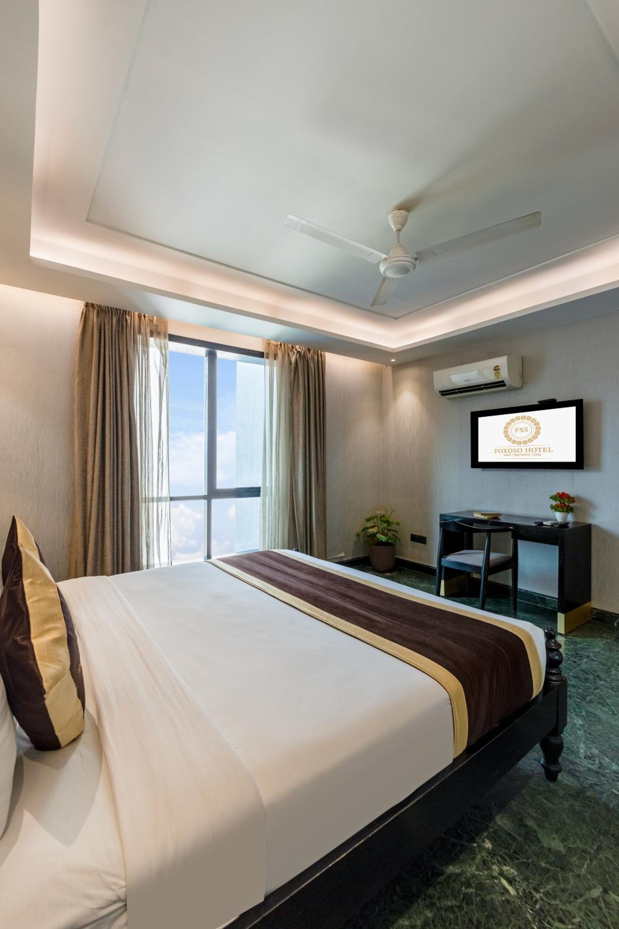 Executive Room - Photo 5
