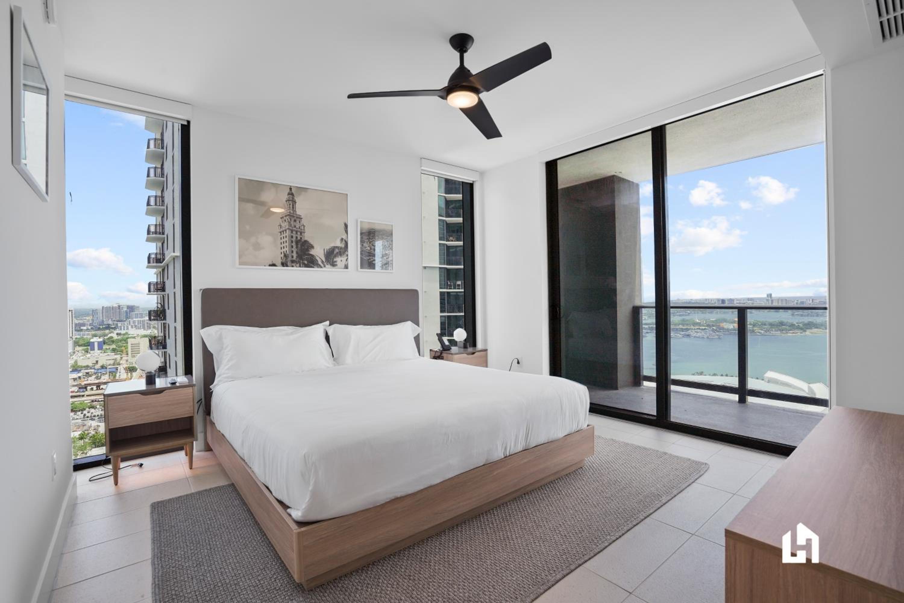 Three-Bedroom Apartment with Ocean View photo 2