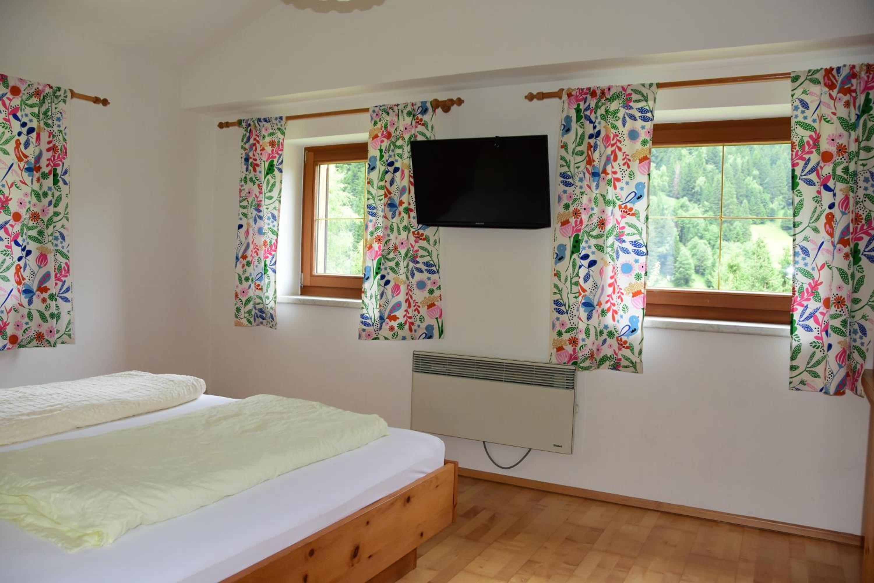 Apartment - Split Level photo 2