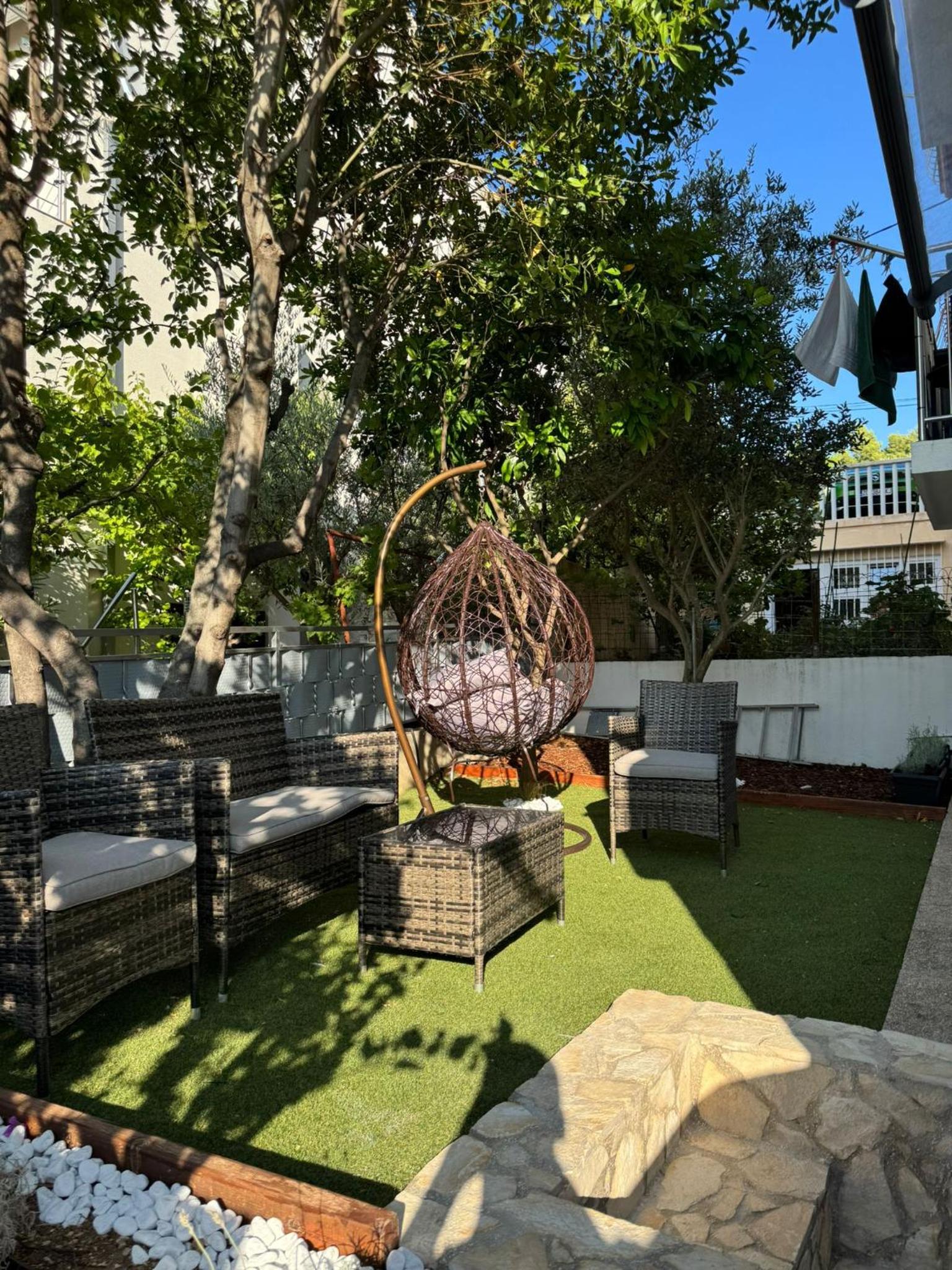 One-Bedroom Apartment with Garden