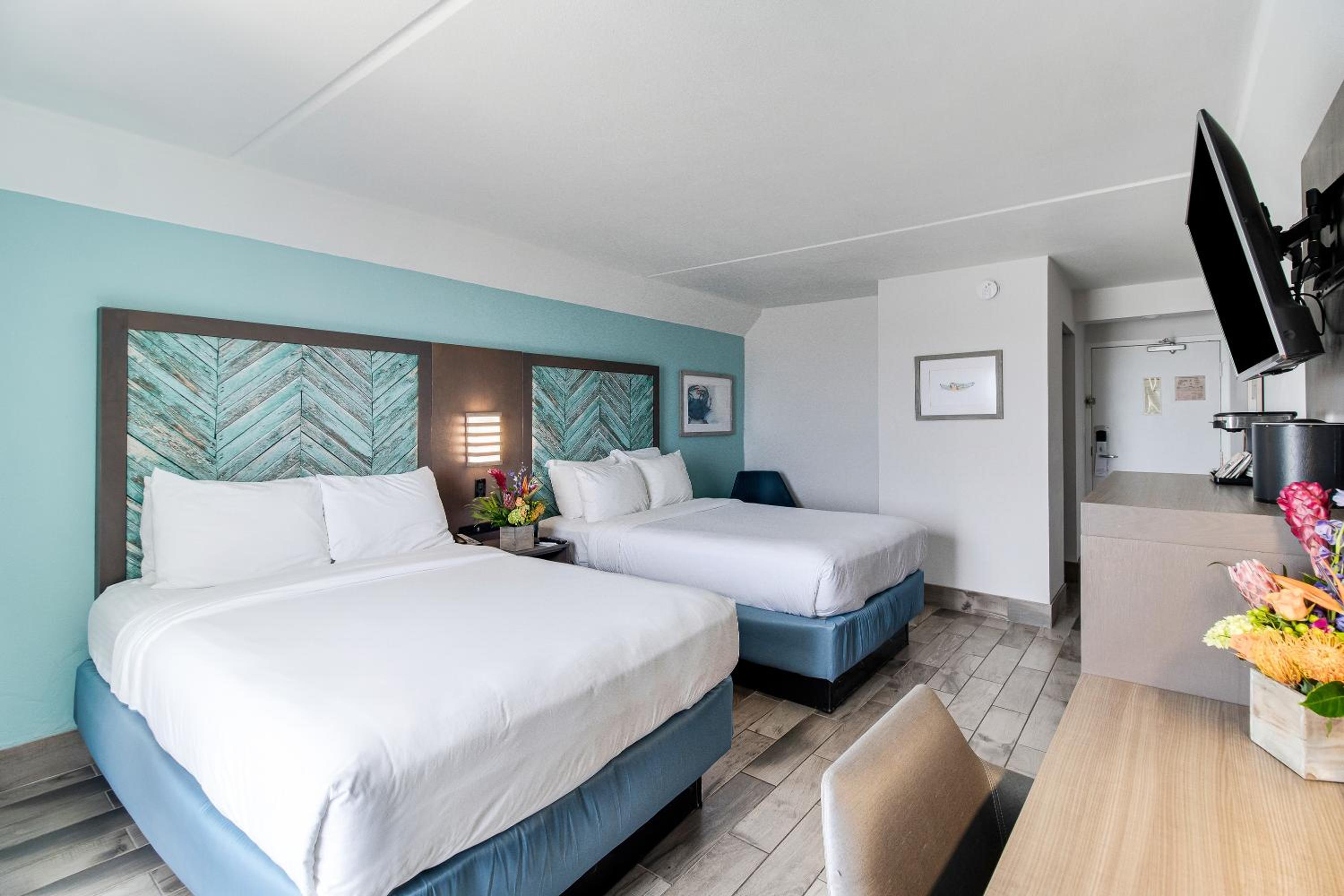 Double Room with Balcony and Oceanfront Sea View photo 2
