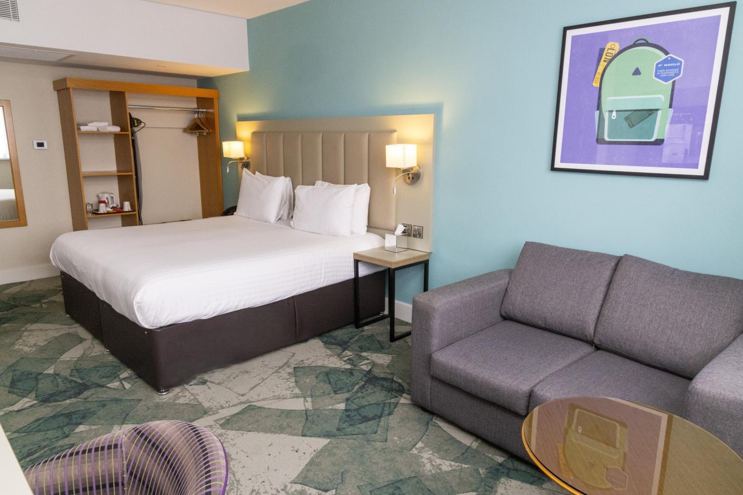 Standard King Room - Photo 5