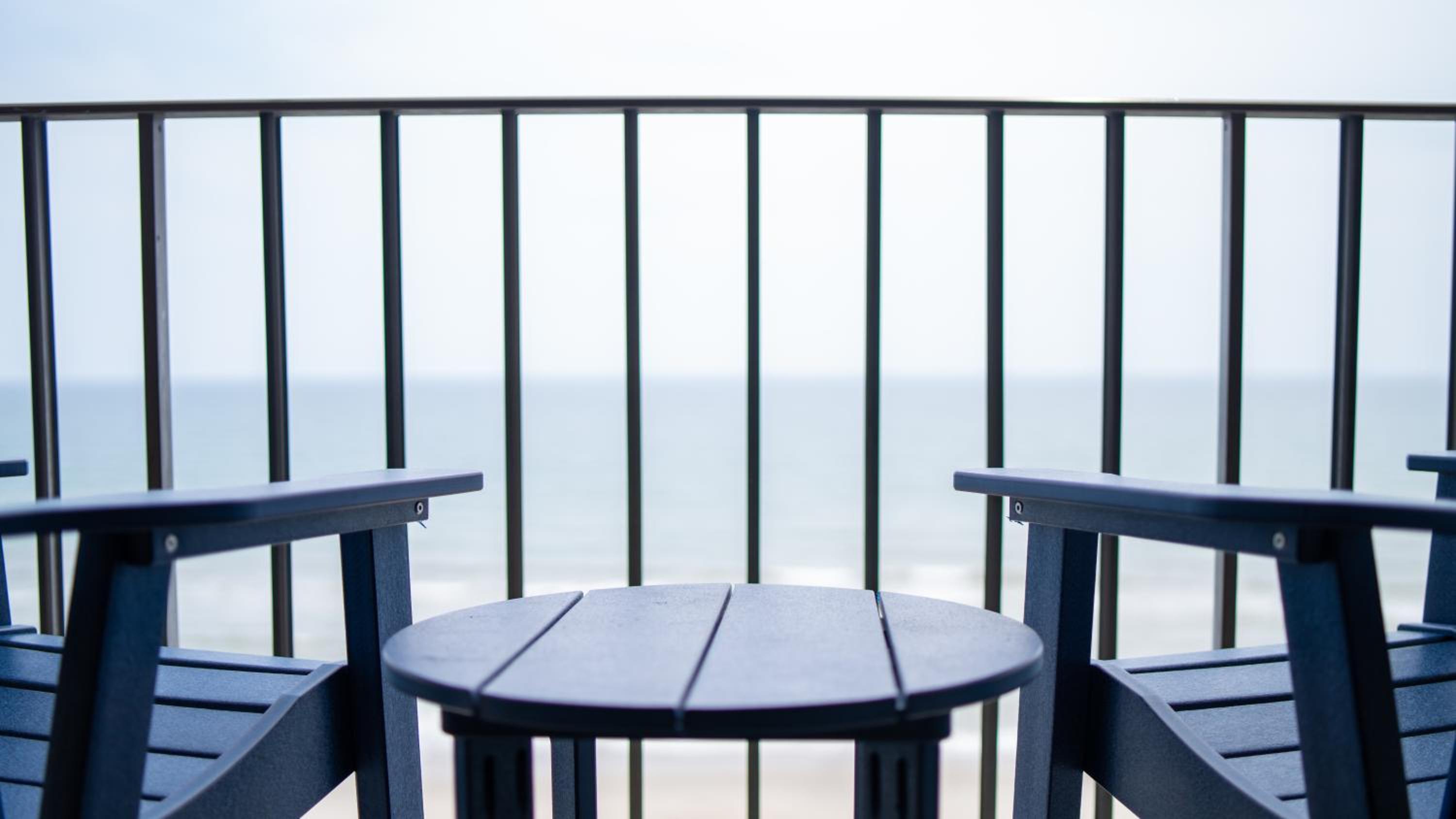 King Room with Oceanfront Sea View photo 2