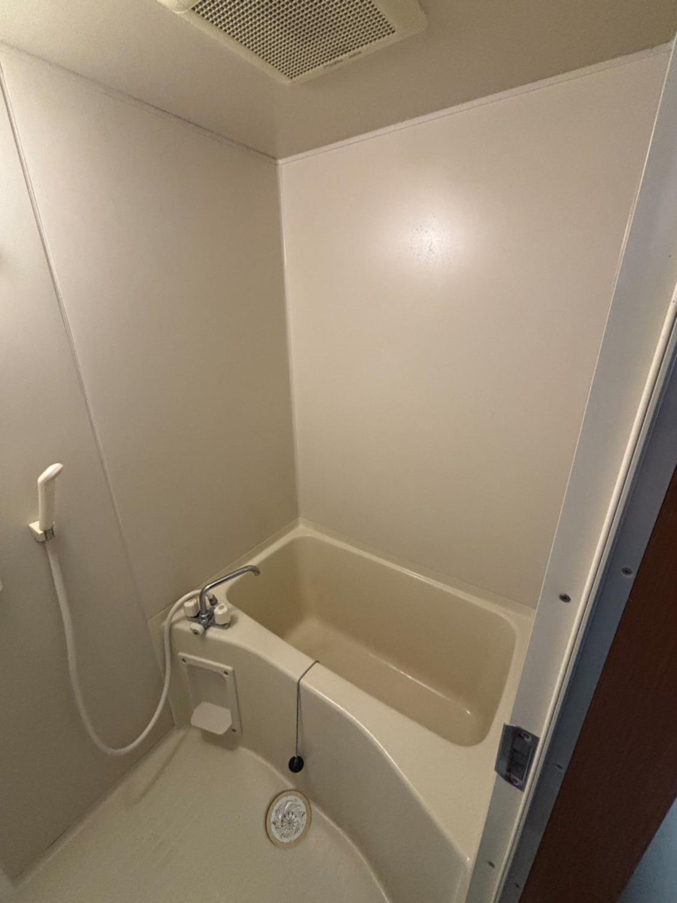 One-Bedroom Apartment with Balcony photo 2