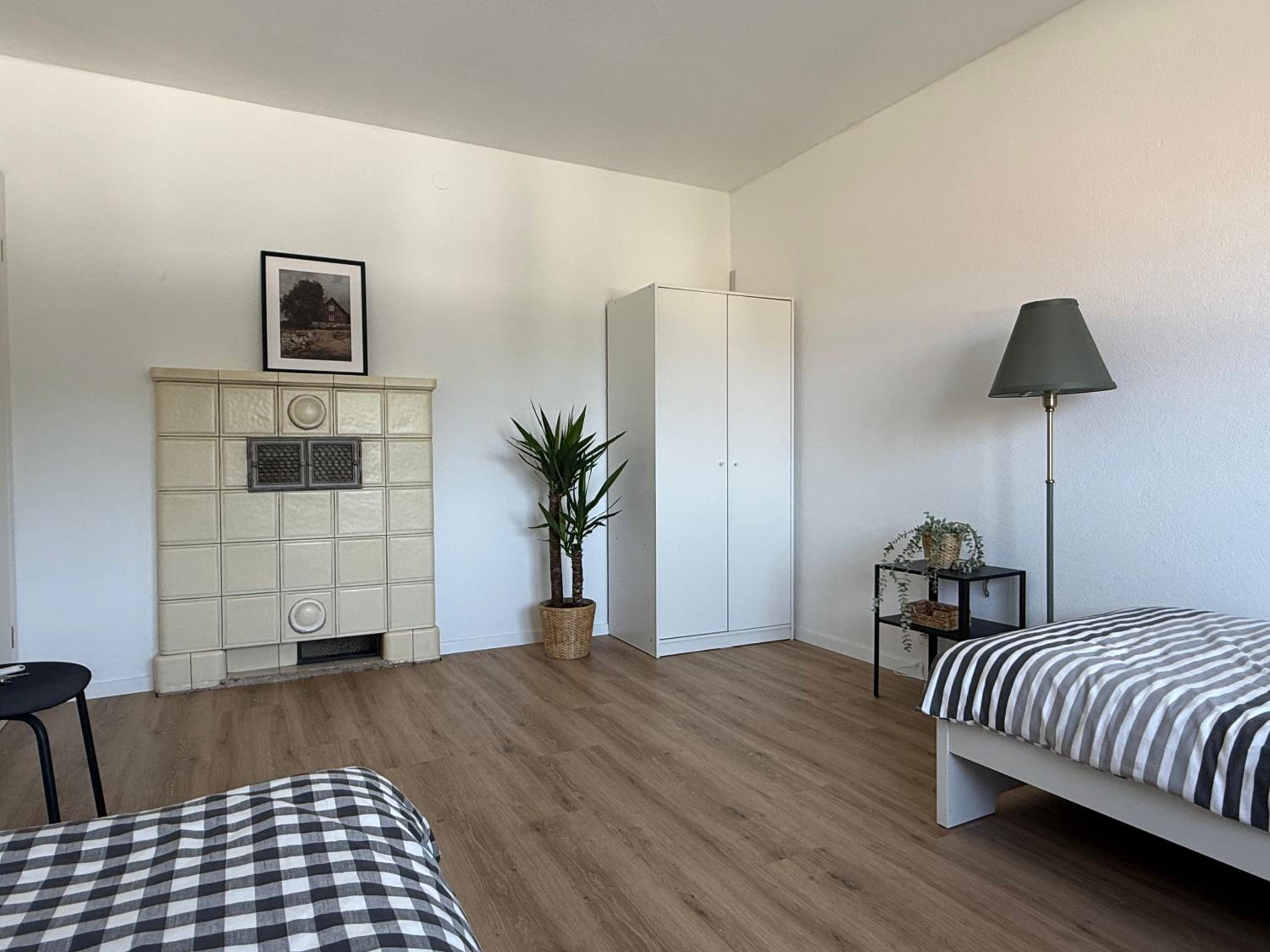 Three-Bedroom Apartment with Balcony photo 3