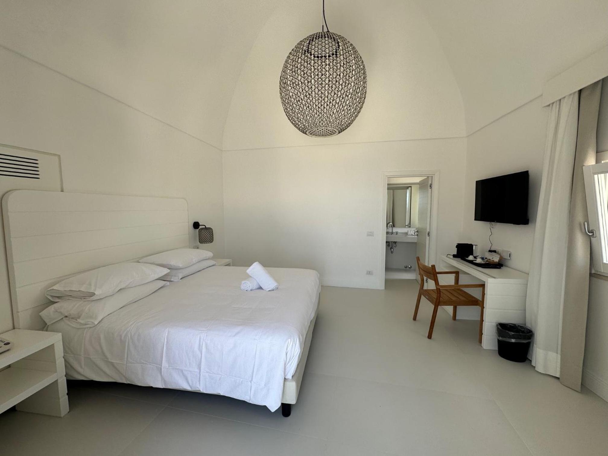 Two-Bedroom Suite - Photo 3