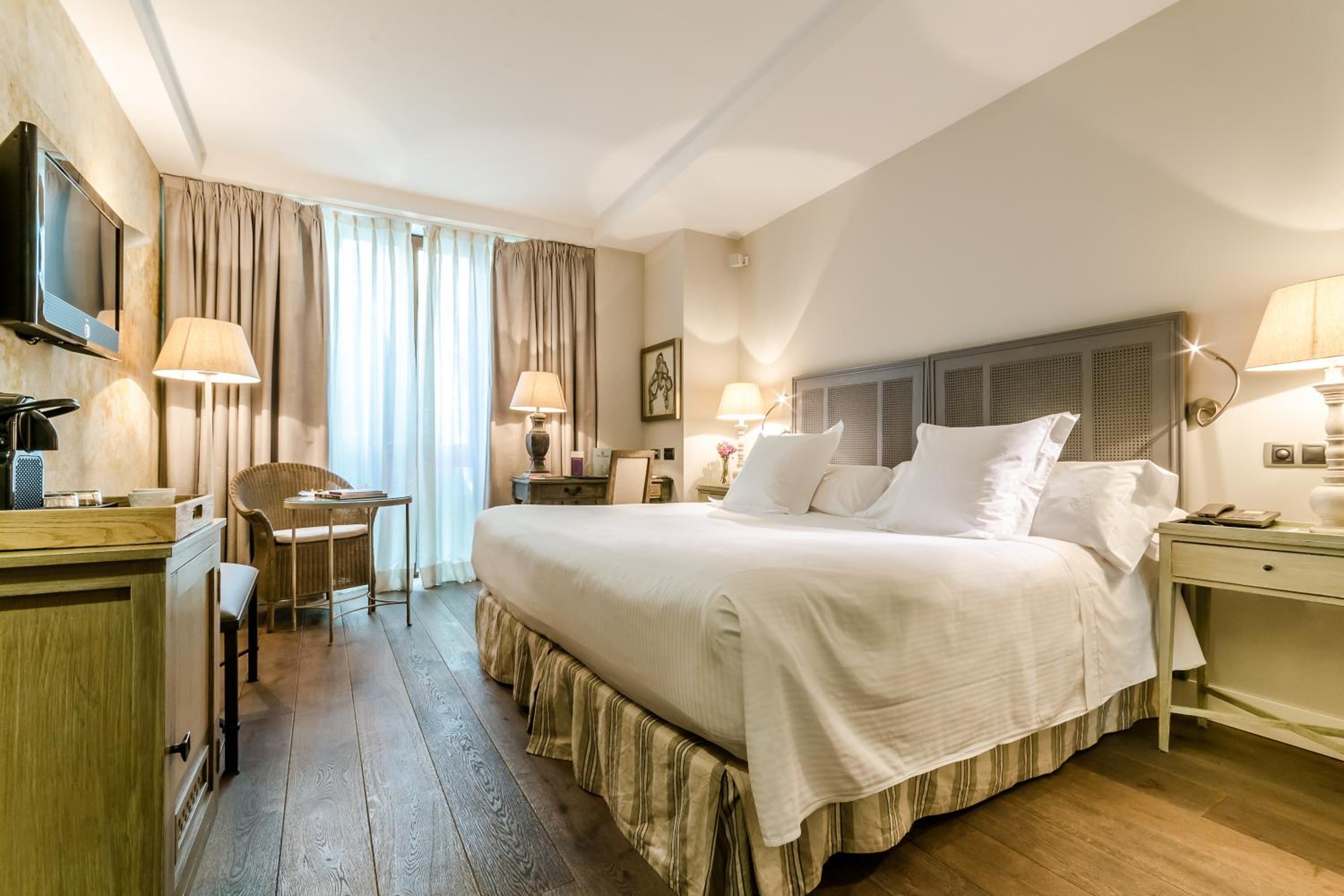 Double Room - Photo 2