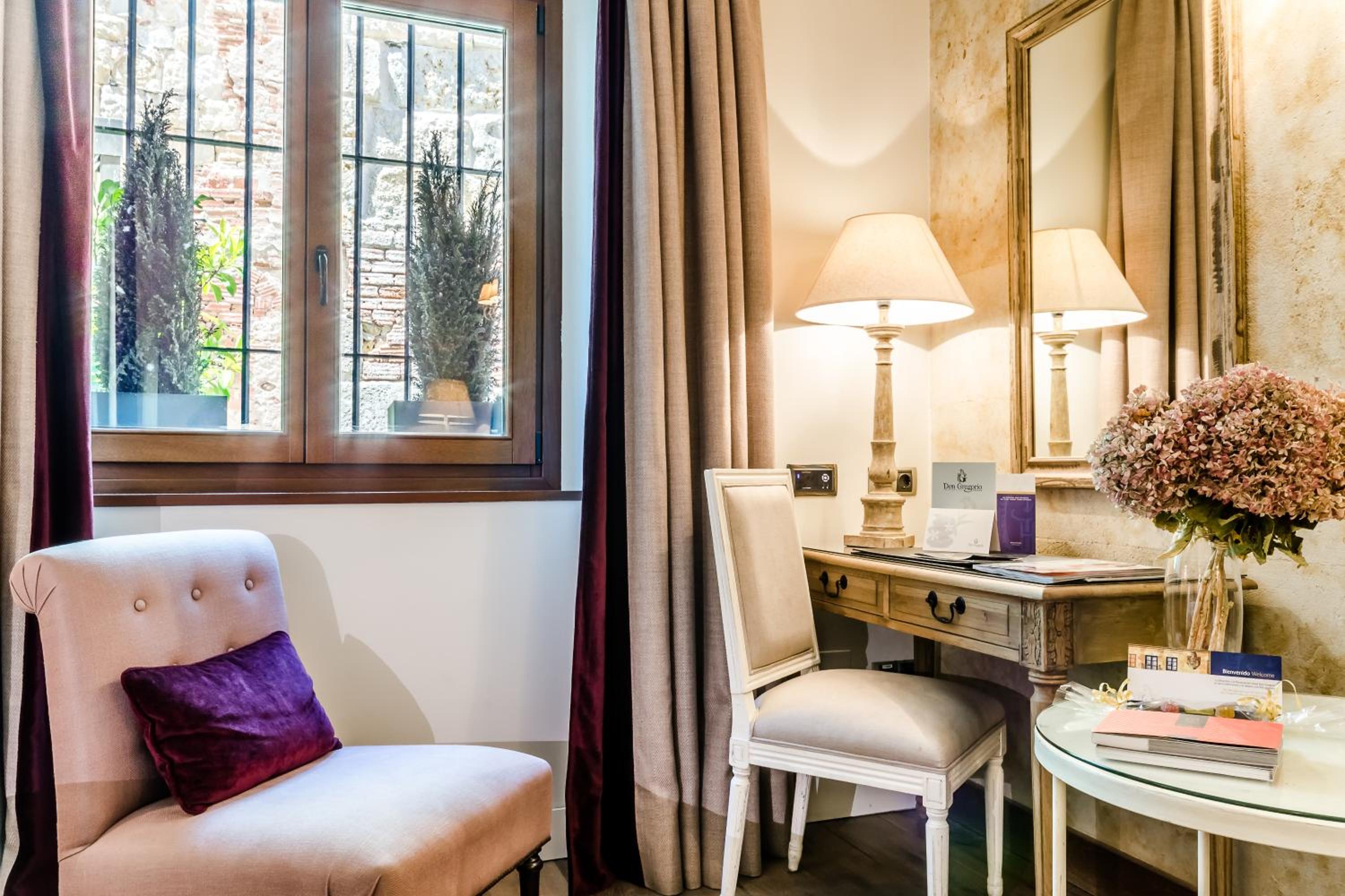 Double Room - Photo 12
