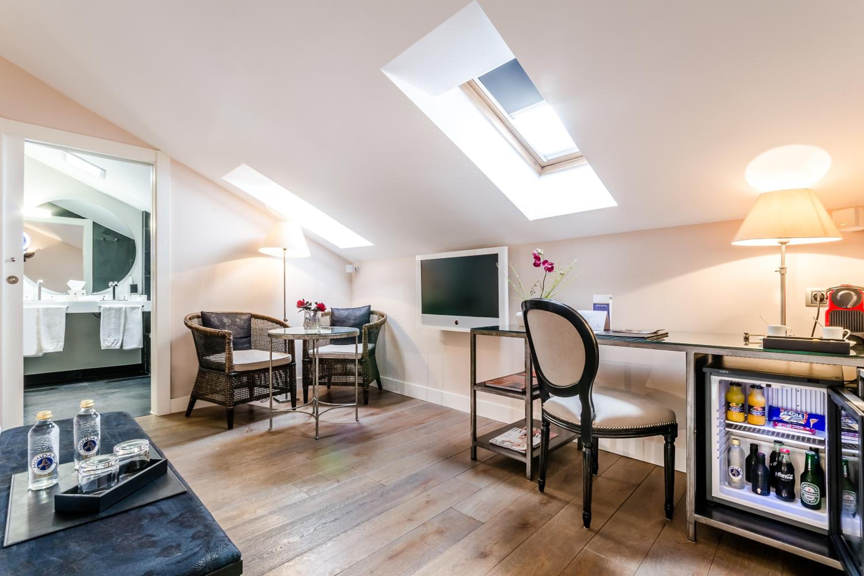Double Room - Photo 4