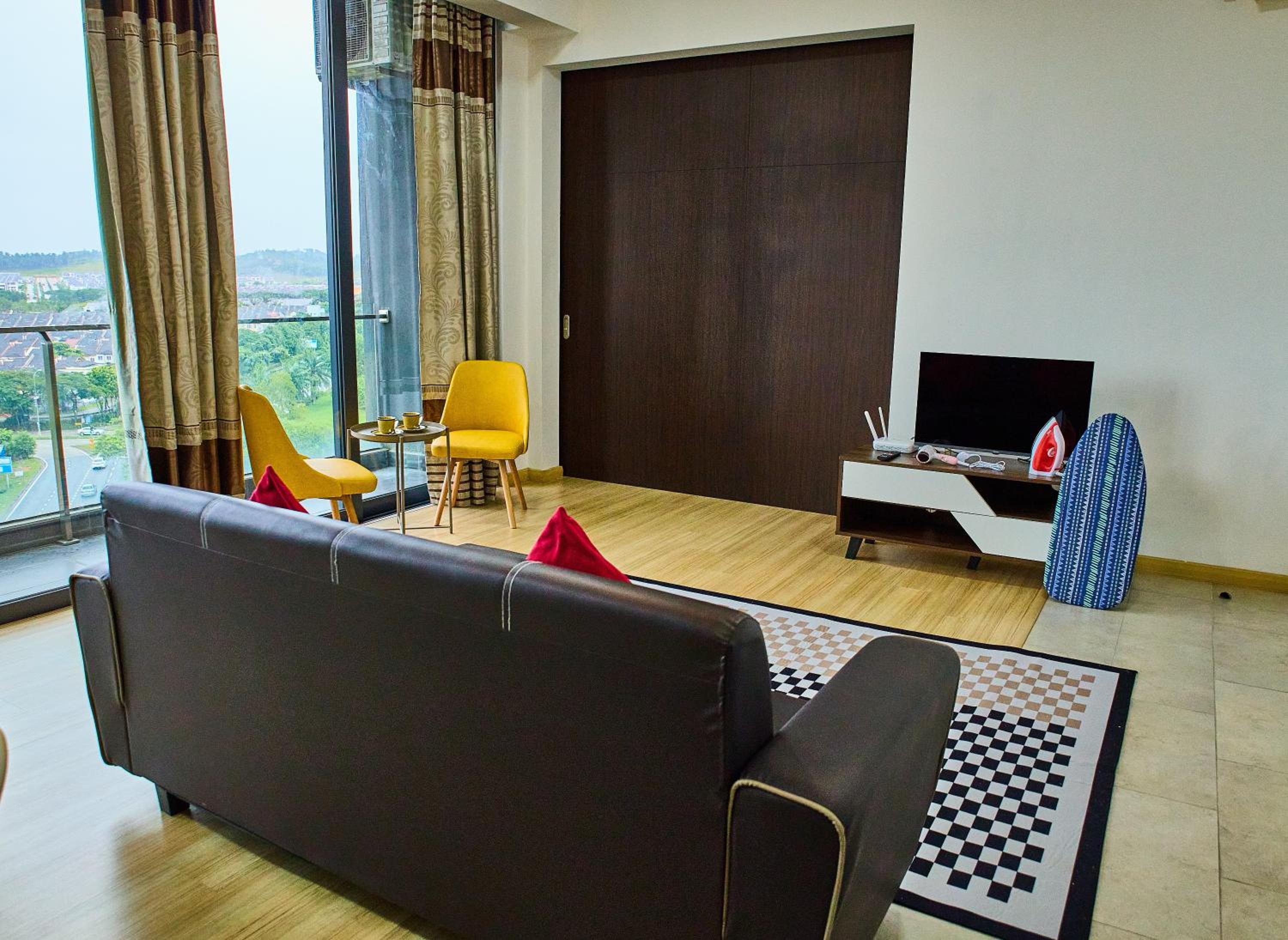 Two-Bedroom Apartment with Balcony photo 1