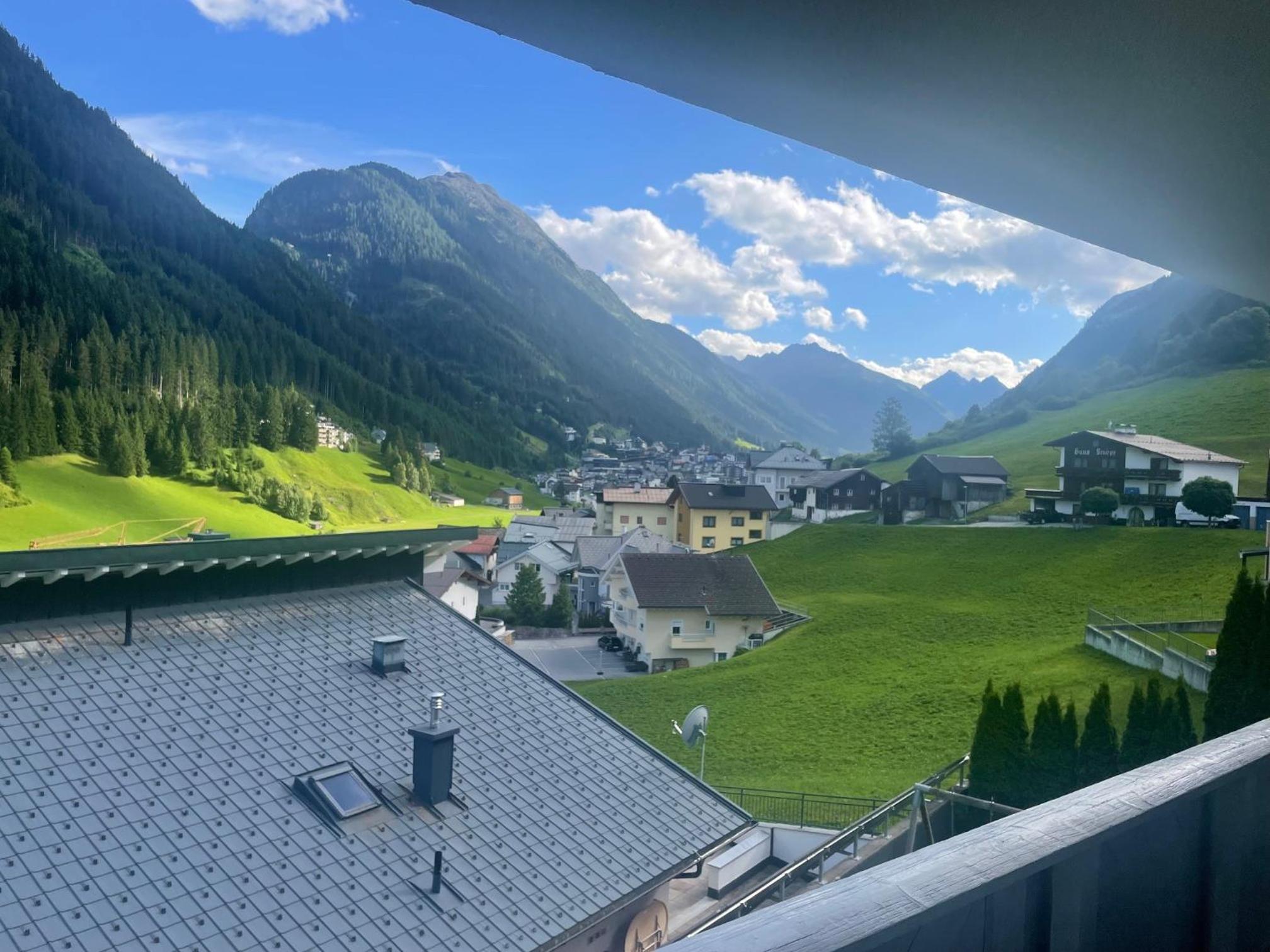 Single Room with Mountain View photo 1