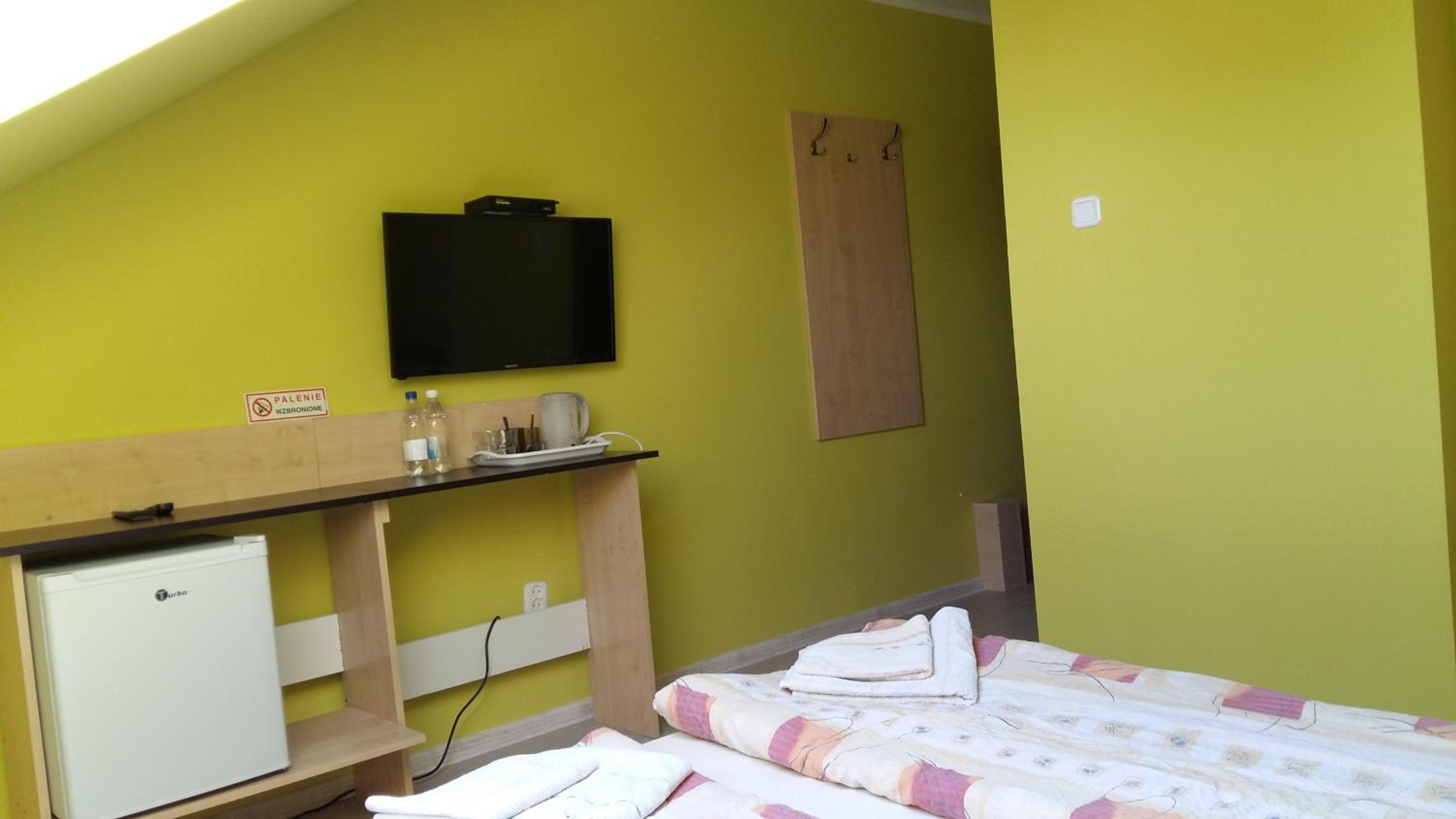 Twin Room - Photo 4