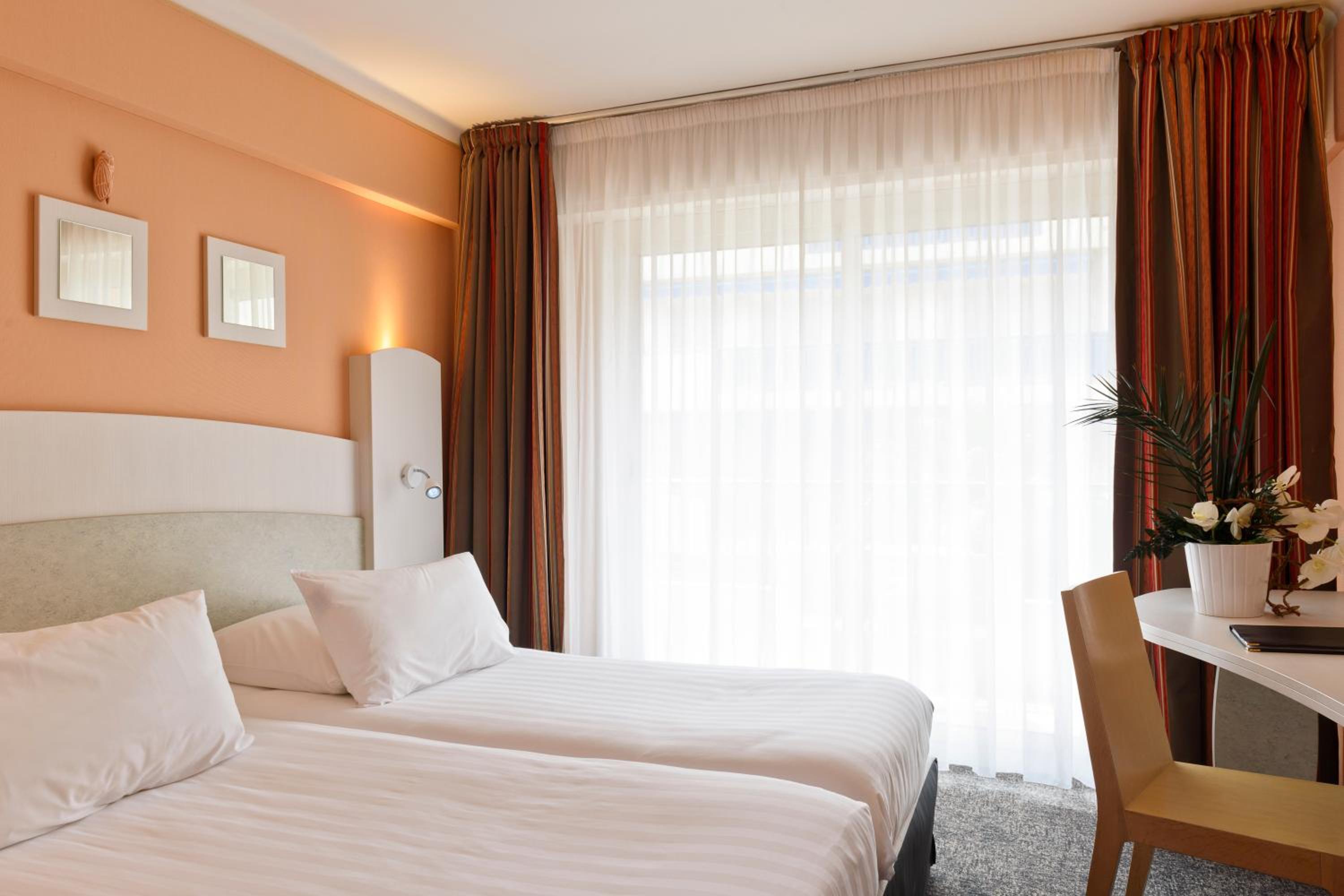 Comfort Twin Room - Non-Smoking - Photo 4