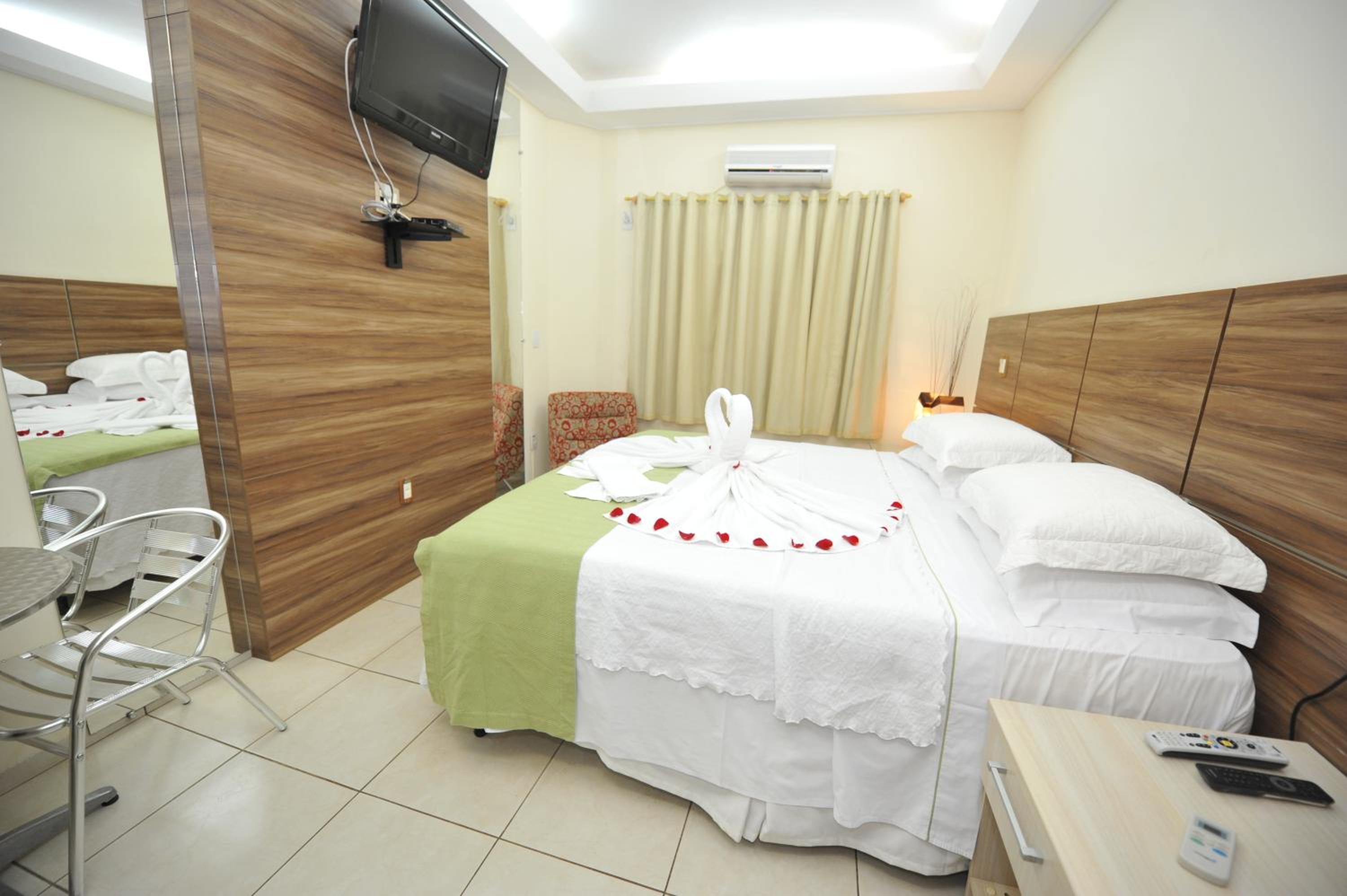 Luxury Suite with Spa Bath