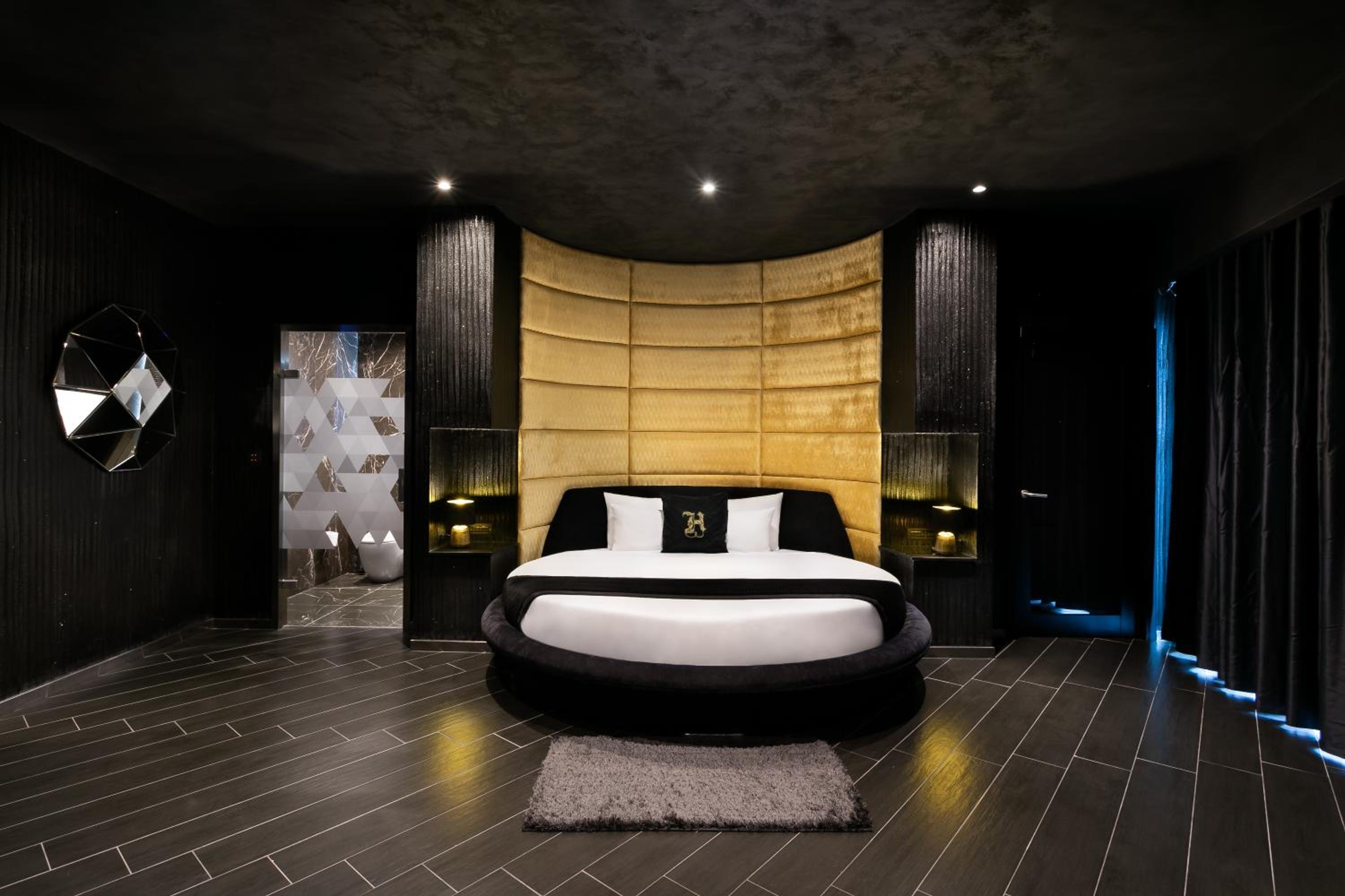 Suite with Sauna