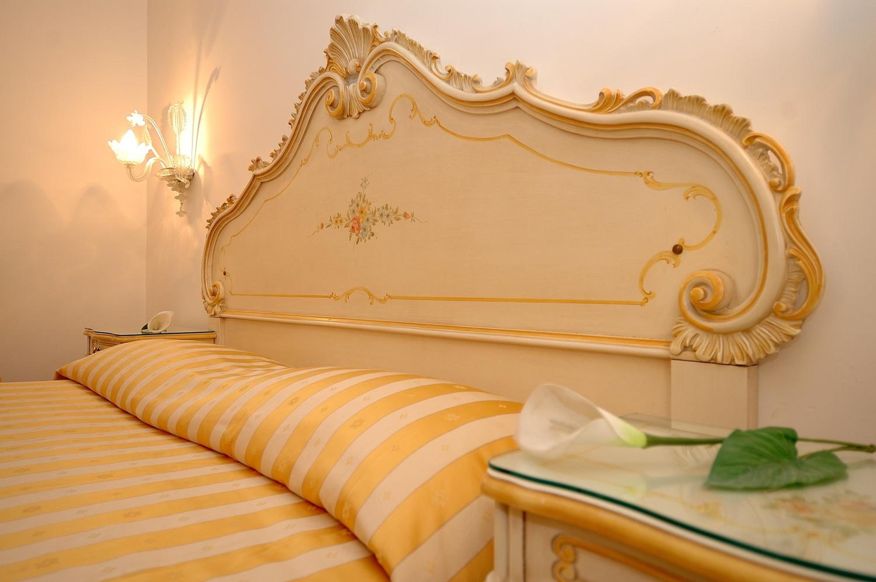 Standard Double or Twin Room photo 2