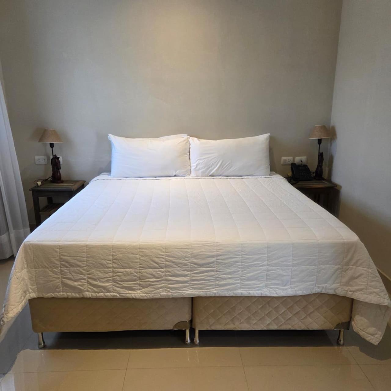 One-Bedroom Suite photo 3