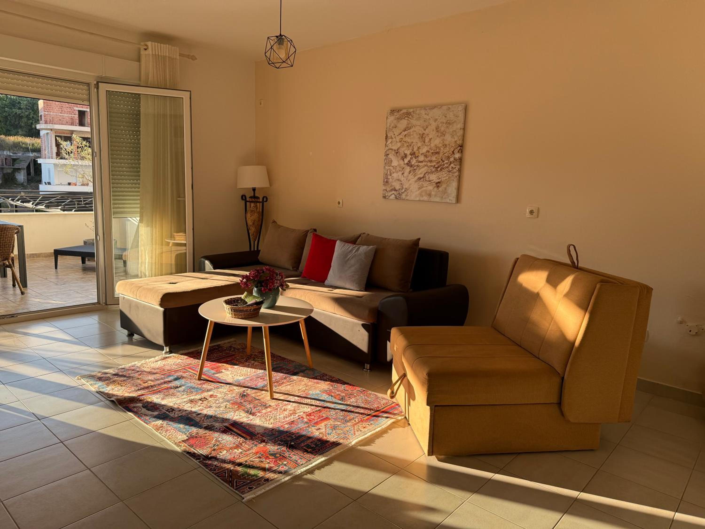 Deluxe One-Bedroom Apartment with City View photo 1