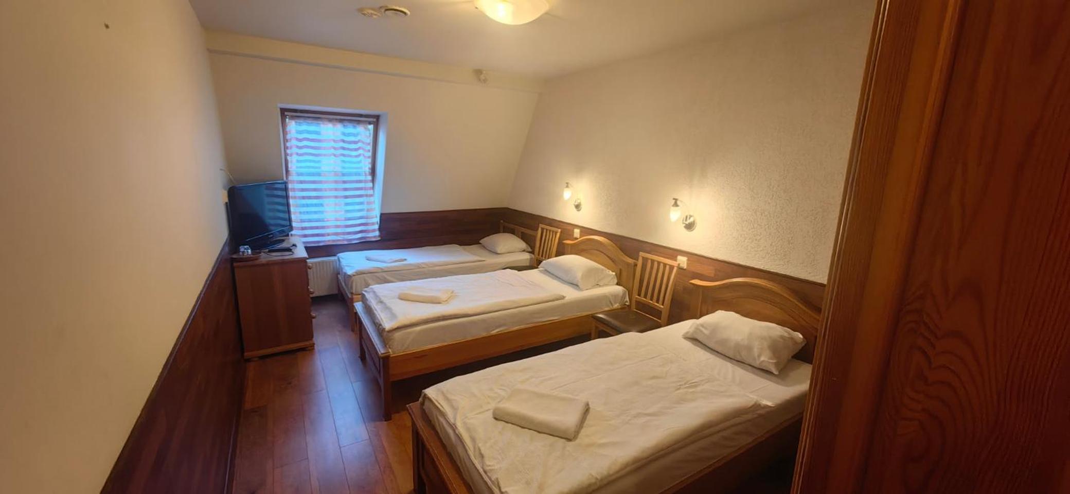 Comfort Triple Room with Shower