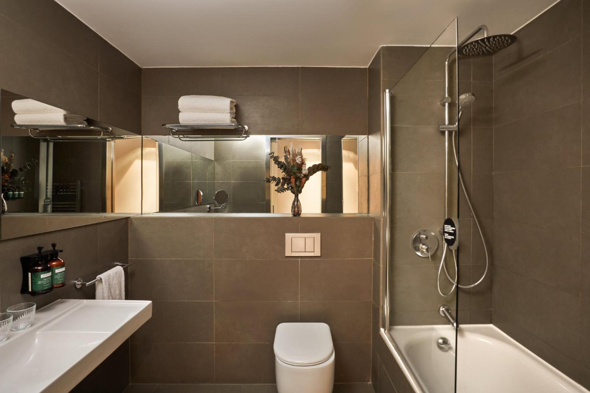 Premium Room - Photo 4