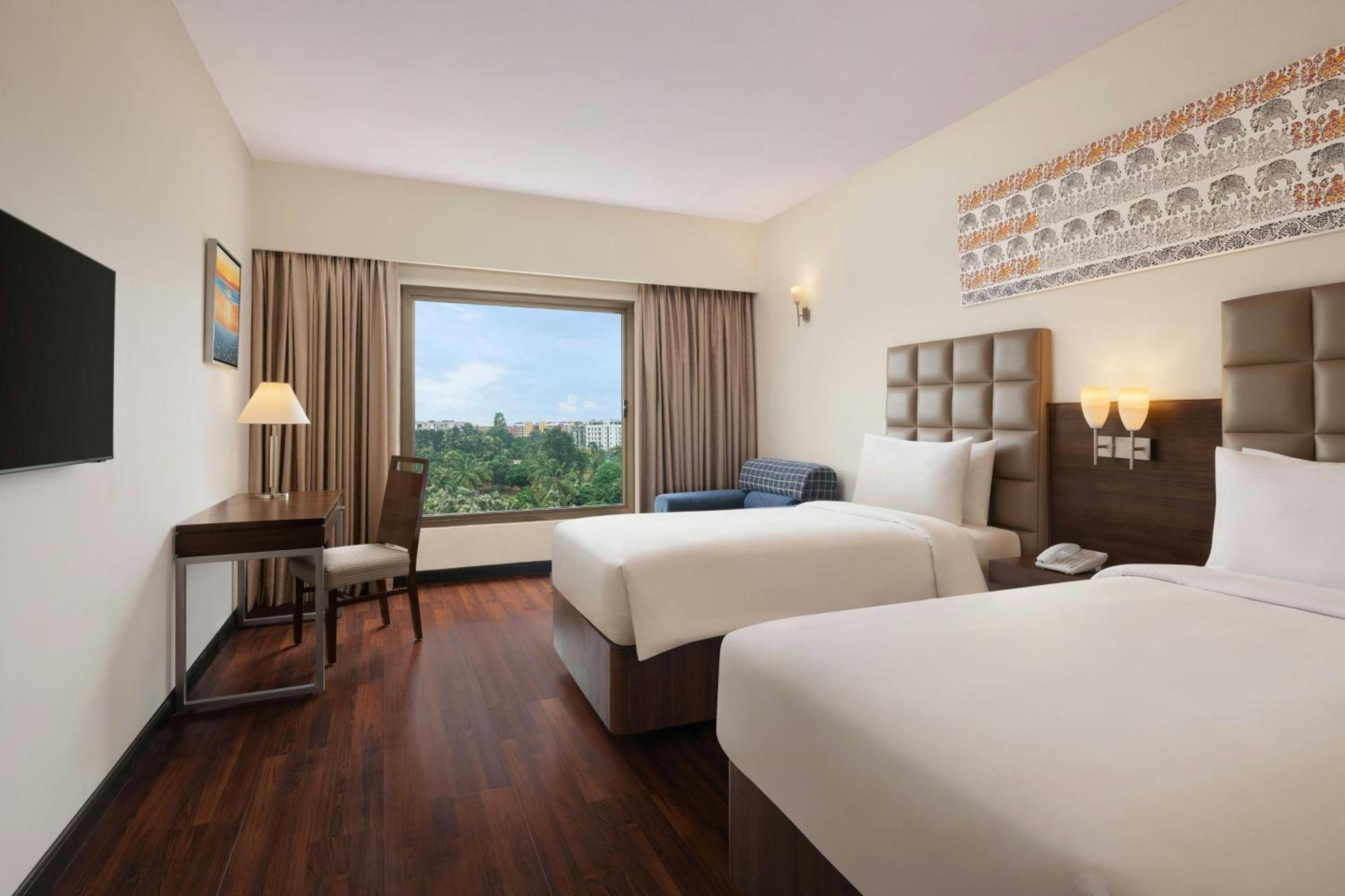 Standard Twin Room - Photo 2