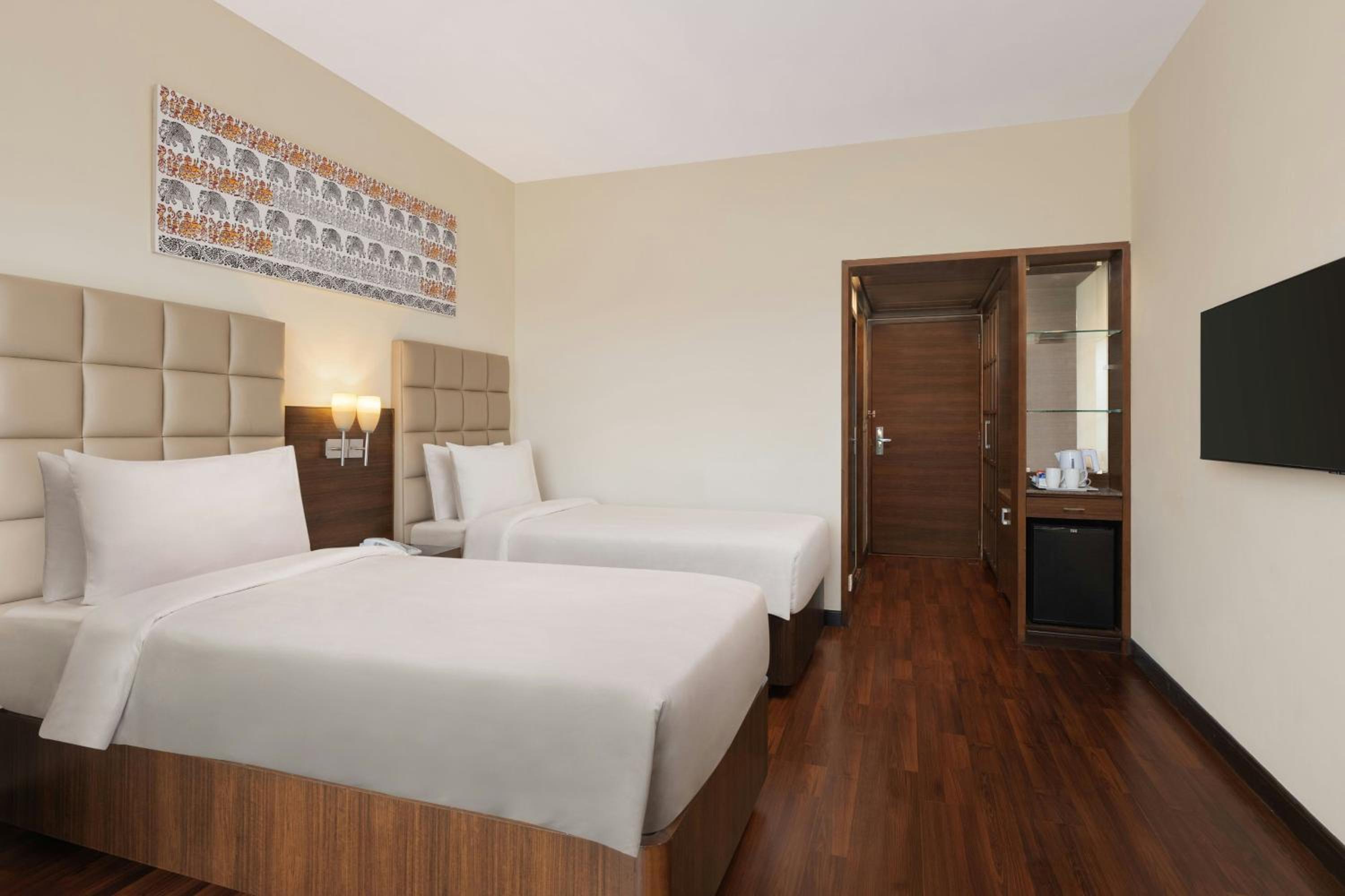Standard Twin Room - Photo 3