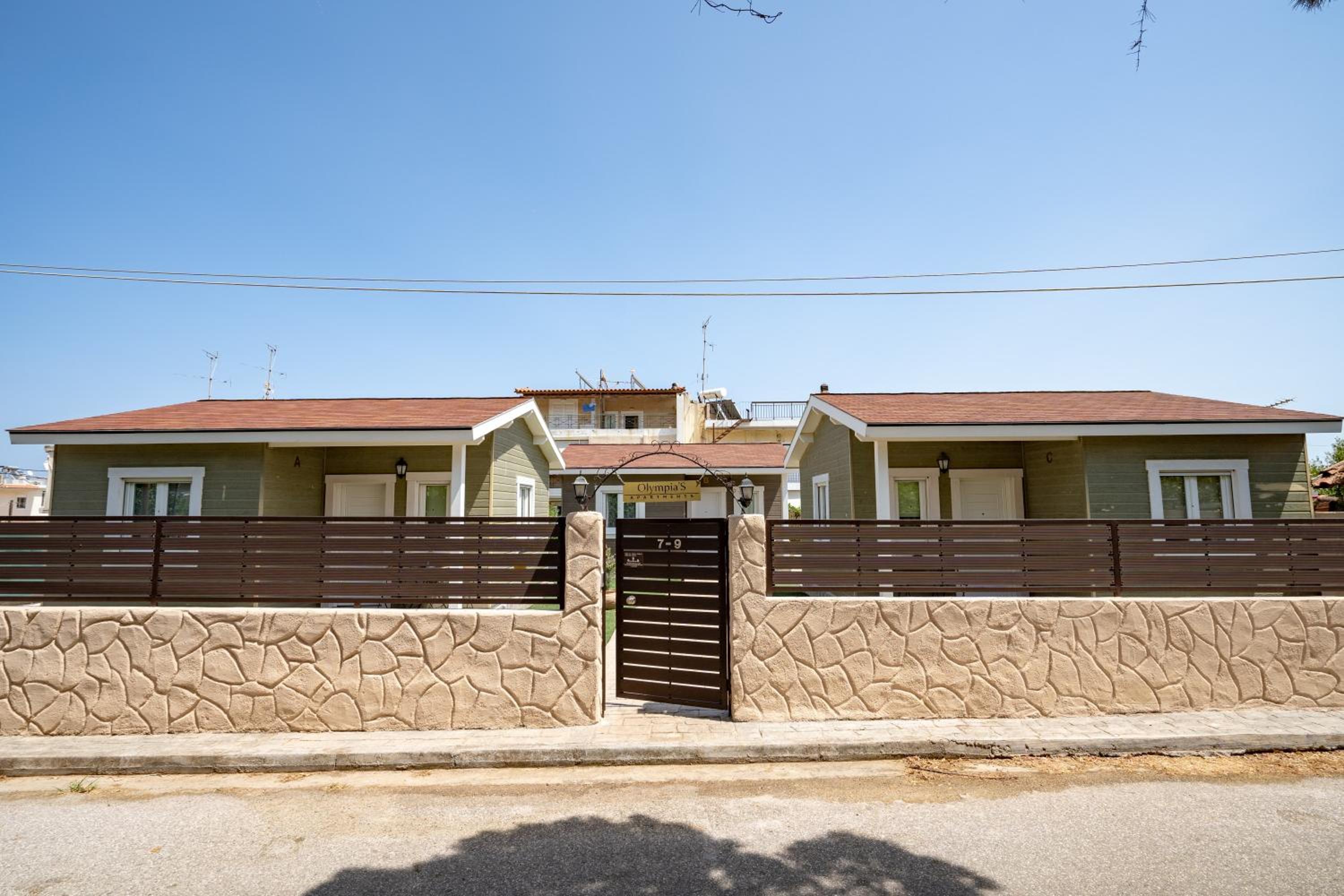 Bungalow with Garden View photo 1
