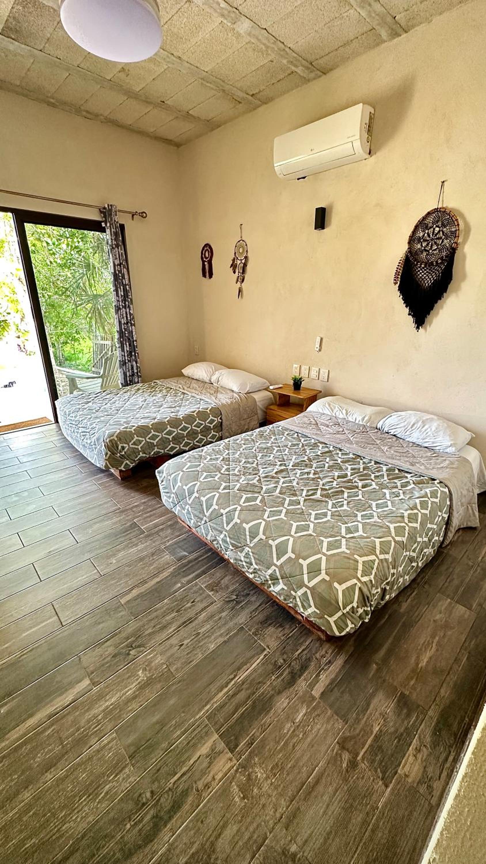Deluxe Twin Room with Sea View photo 3