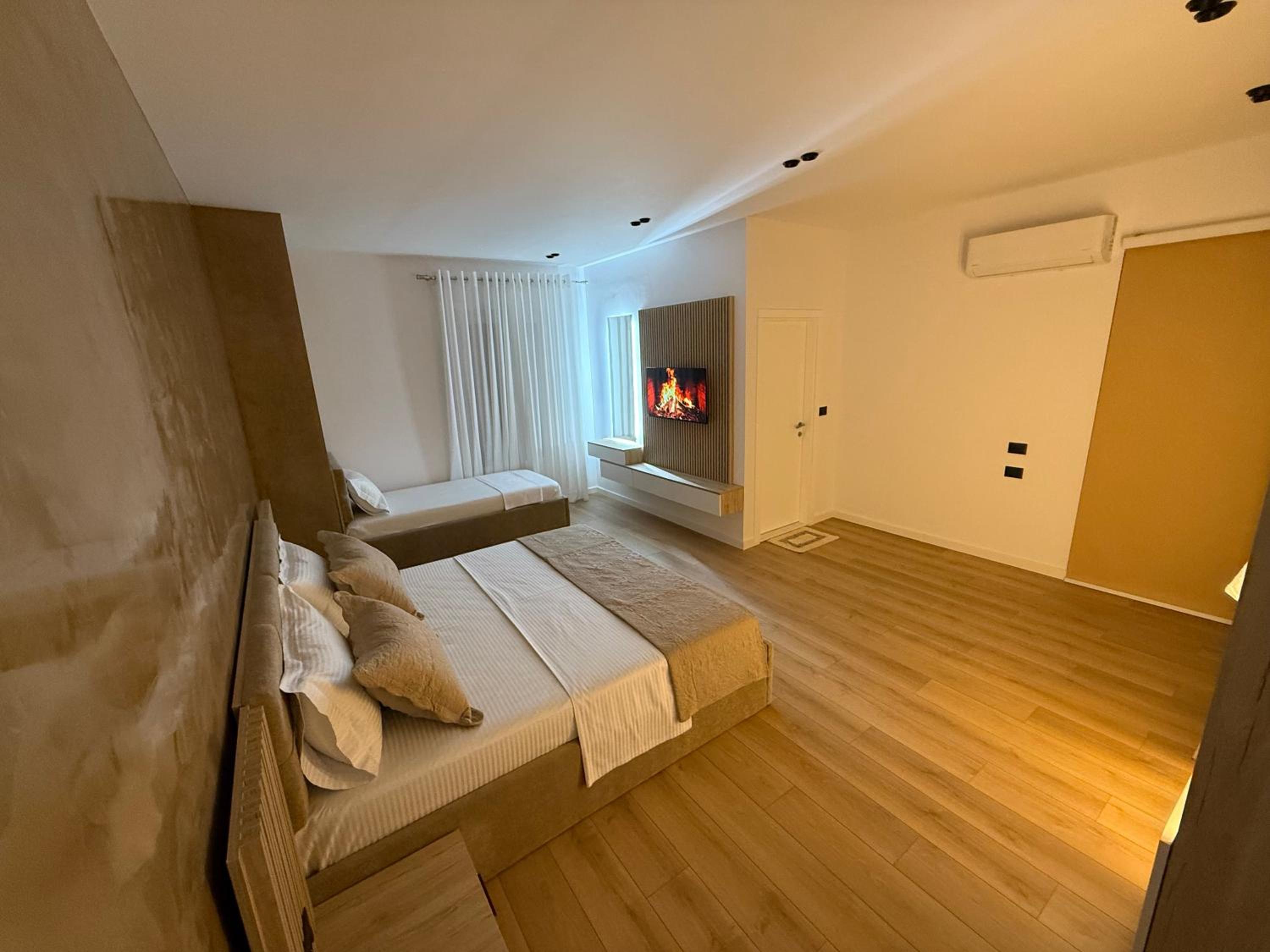 Family Room with Balcony photo 1