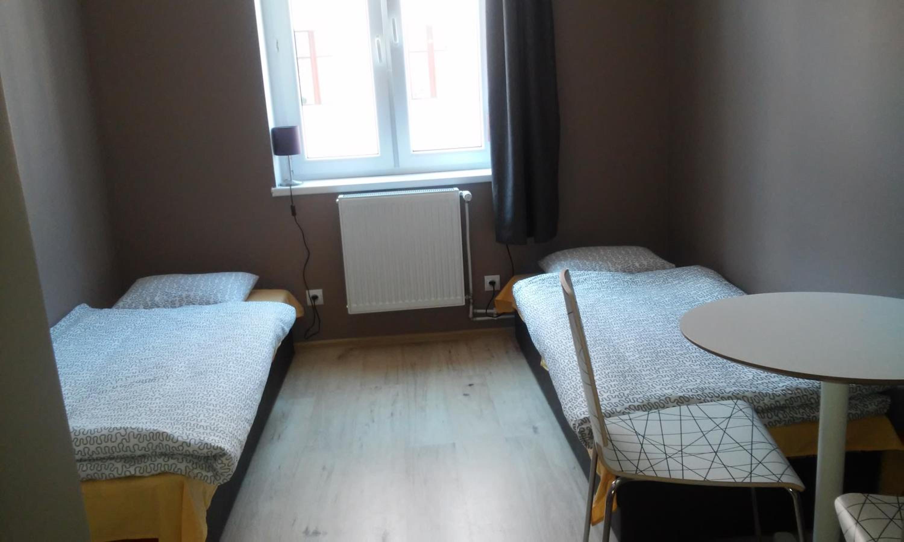 Twin Room - Photo 2