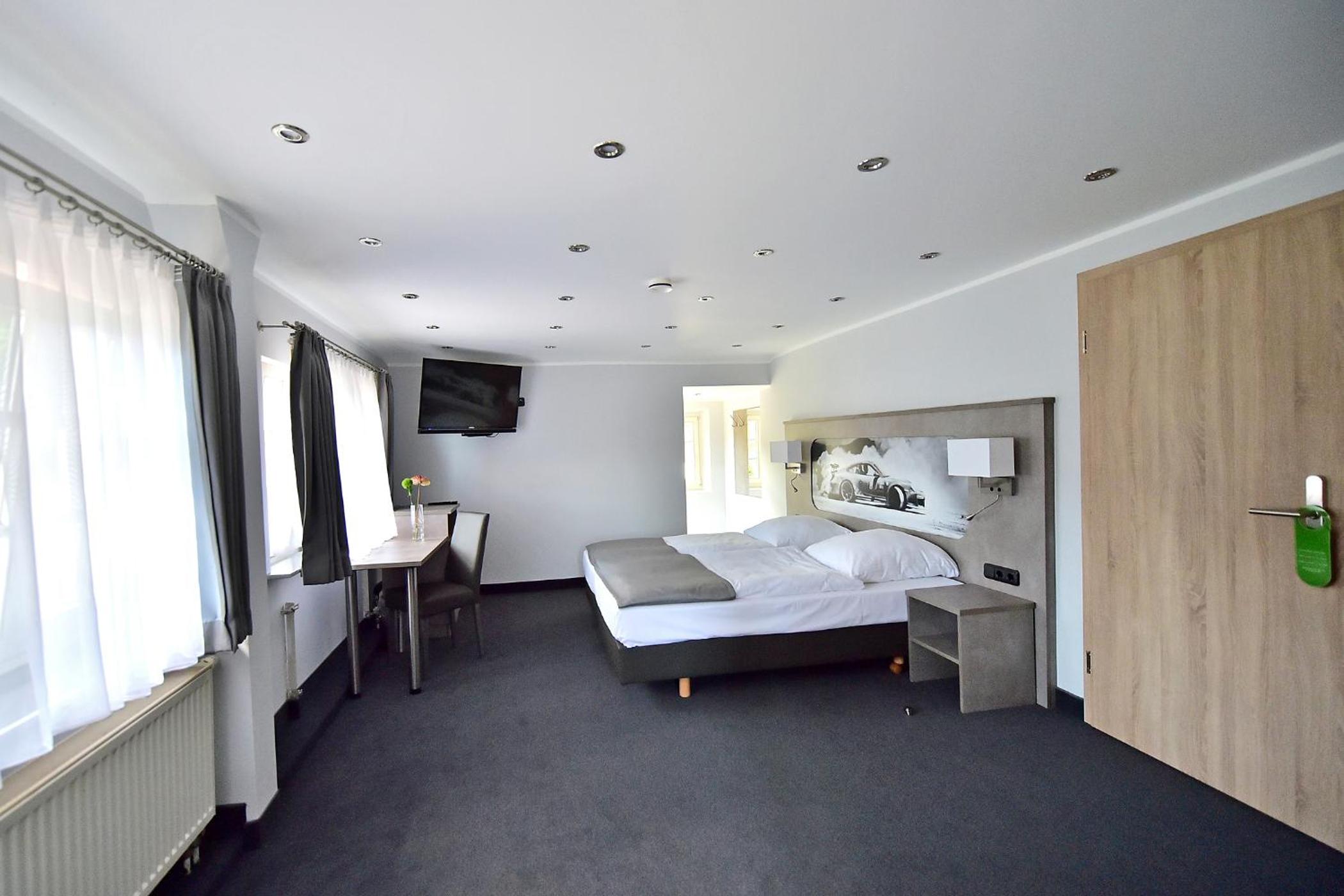 Deluxe Junior Suite photo 3