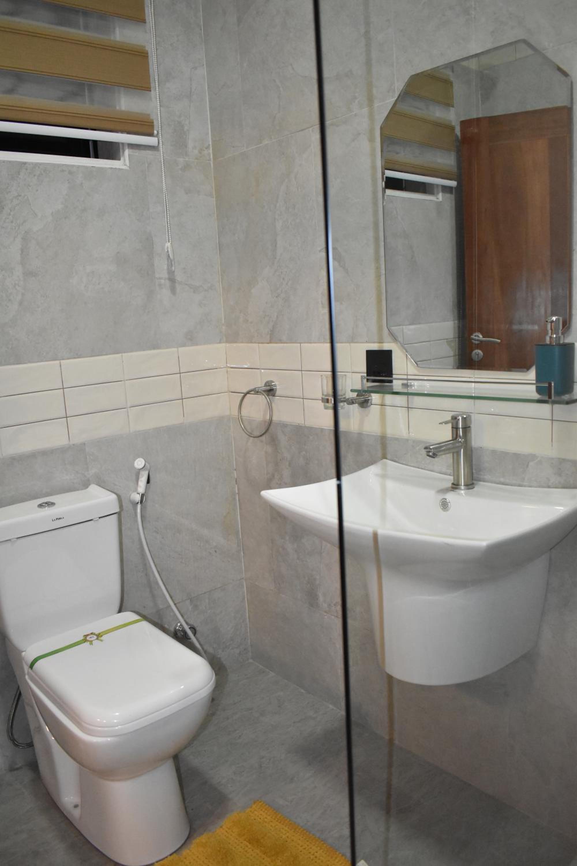 Two-Bedroom Deluxe Apartment with Balcony photo 2