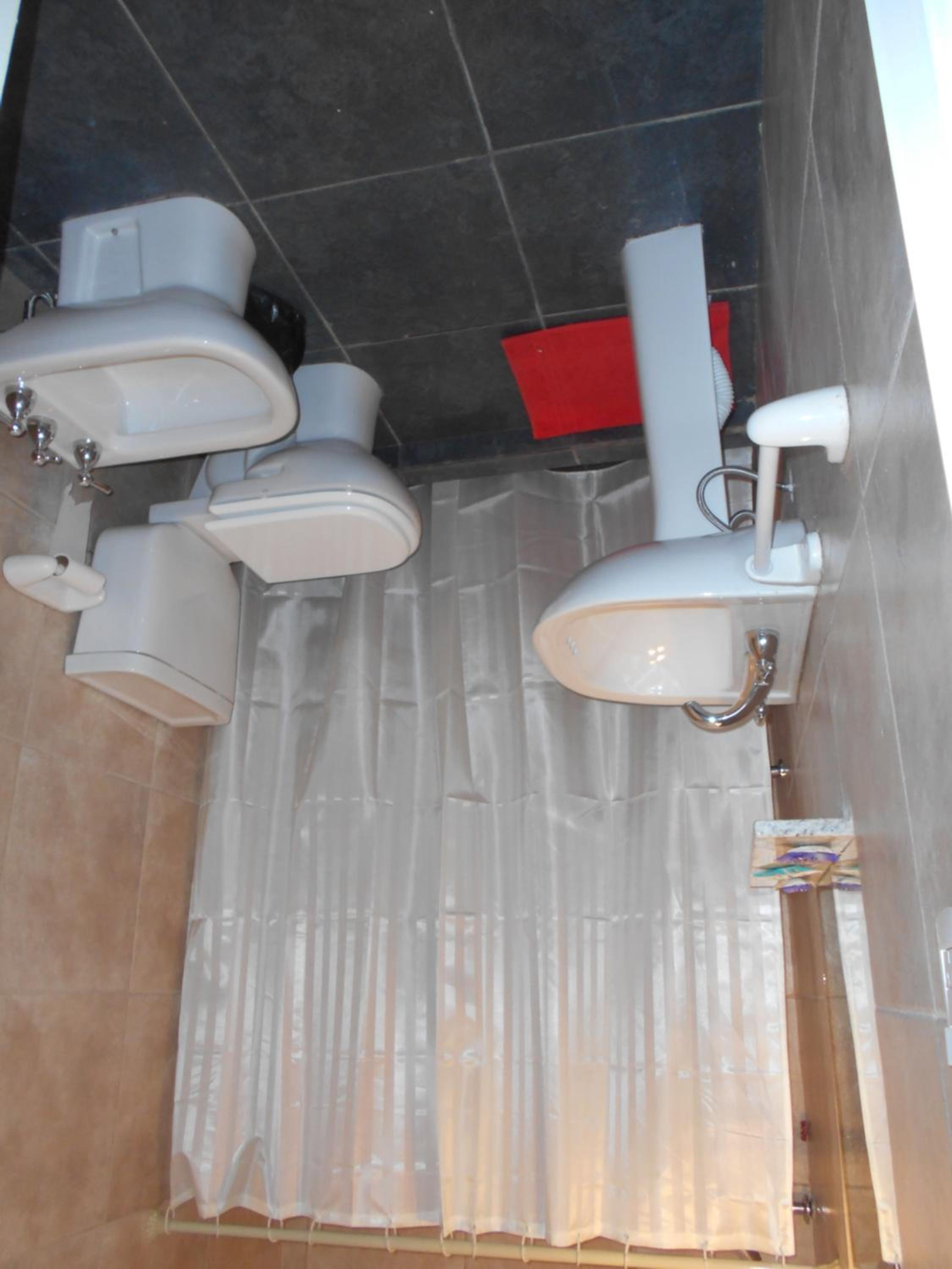 Single Room with Private Bathroom photo 1