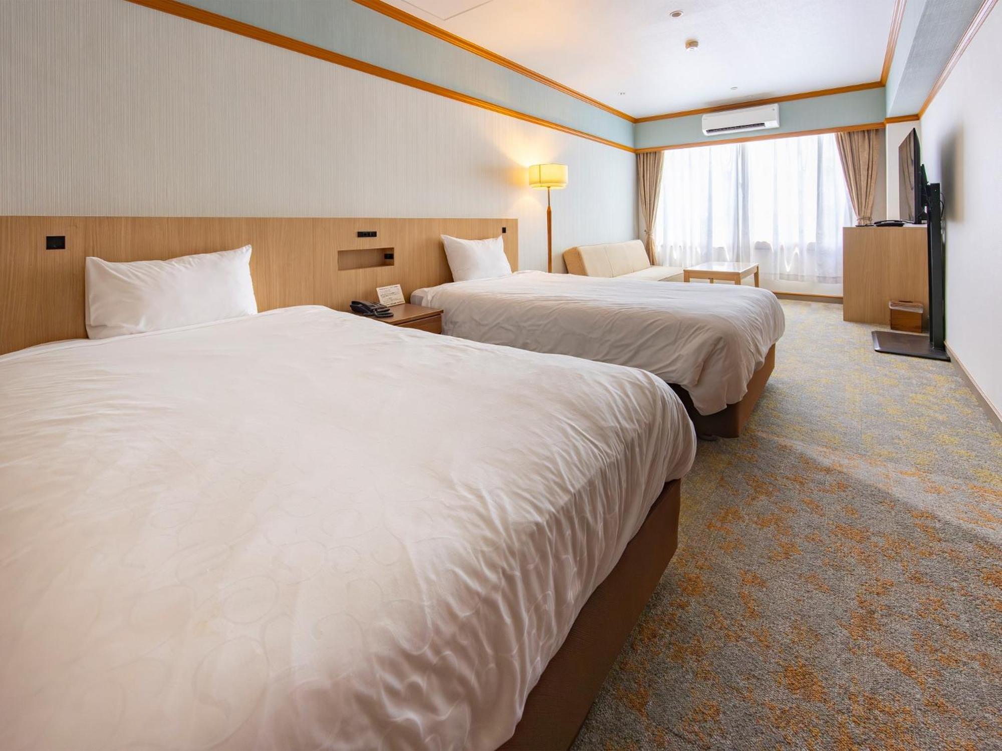 Premium Twin Room with Private Hot Spring Bath photo 2