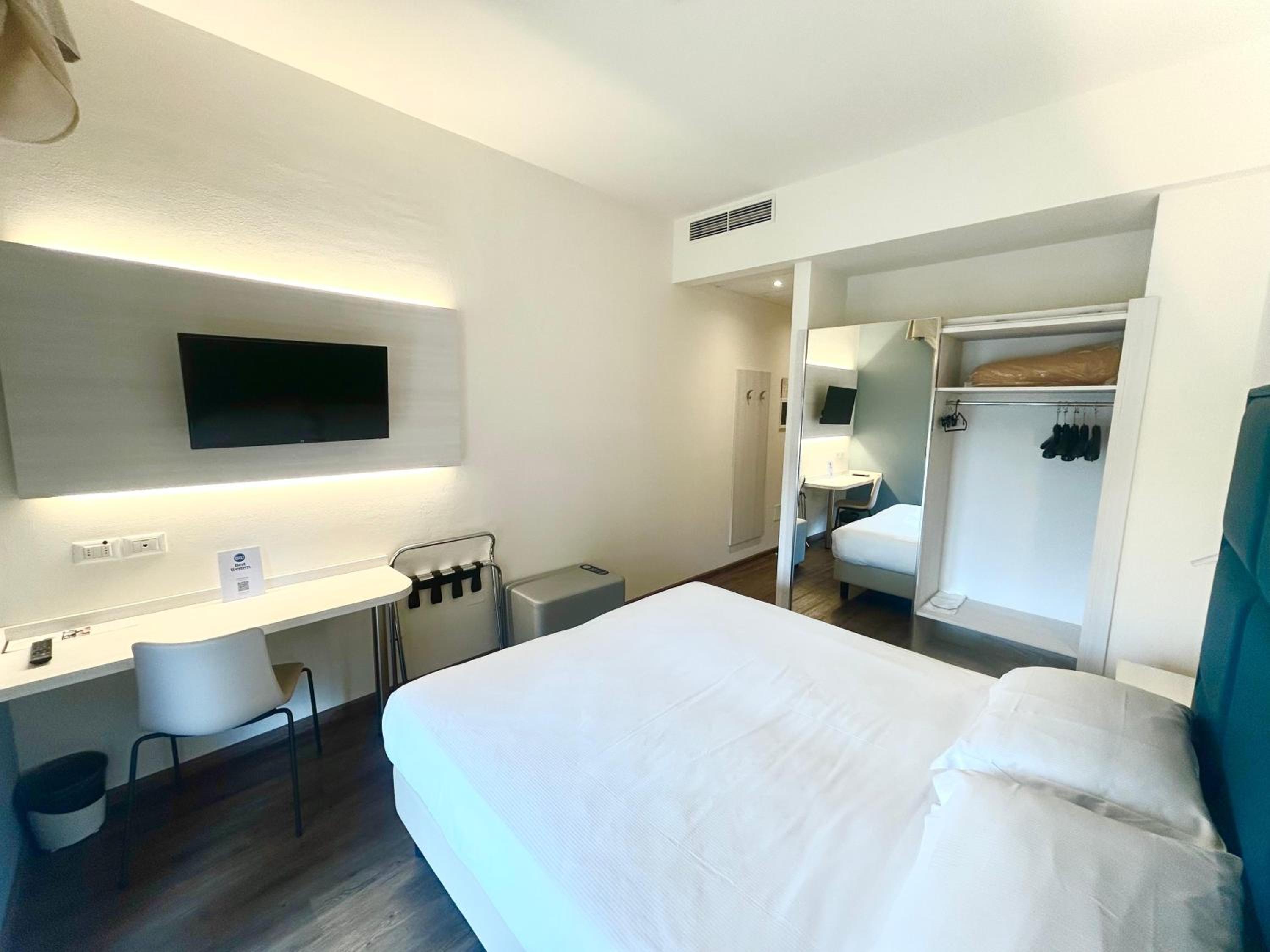 Comfort King Room
