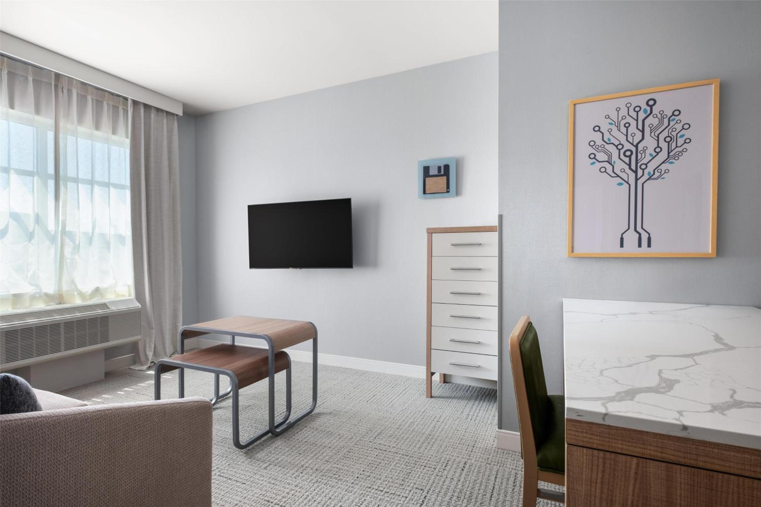 One-Bedroom King Suite - Photo 1