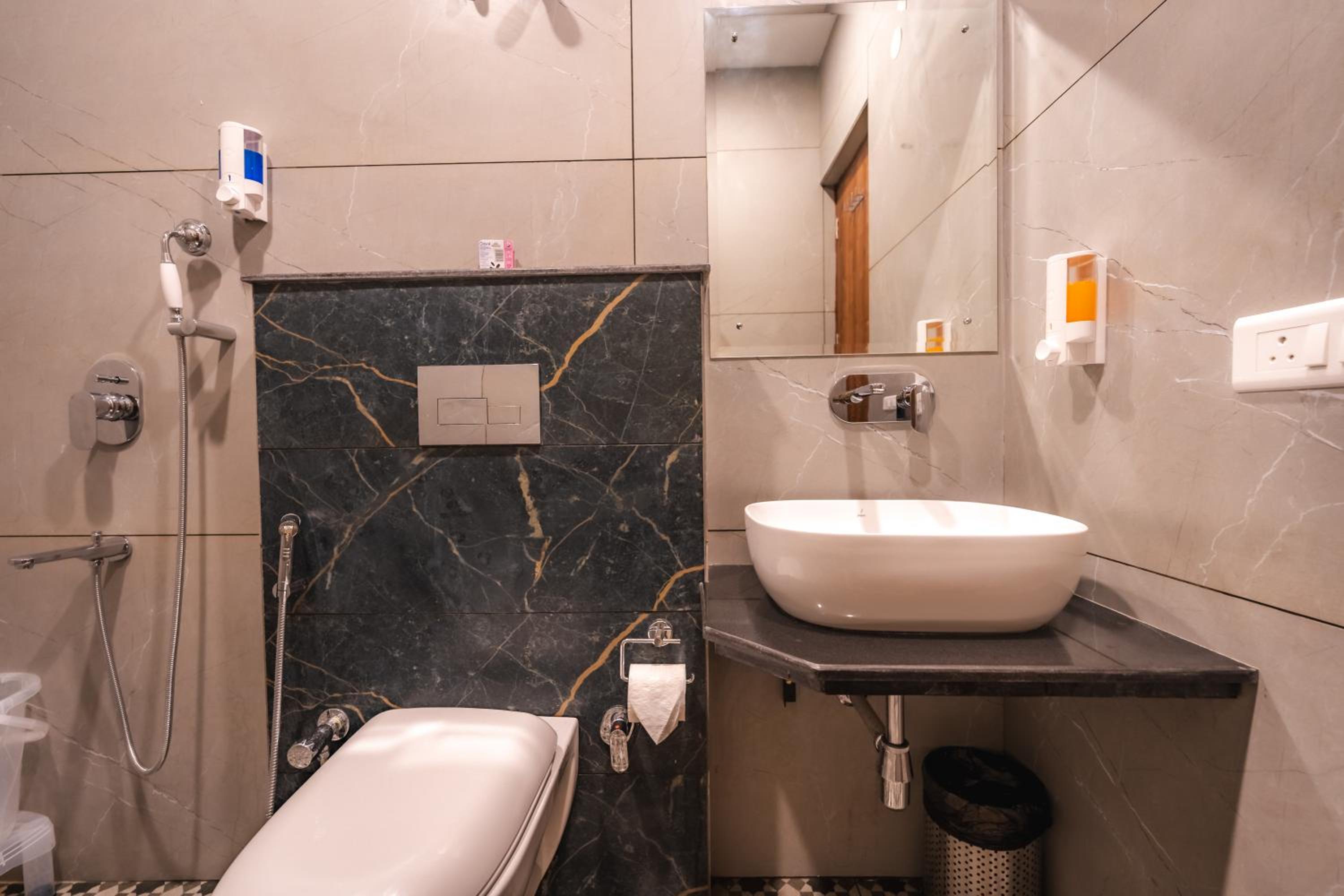 Superior Double Room - Photo 1