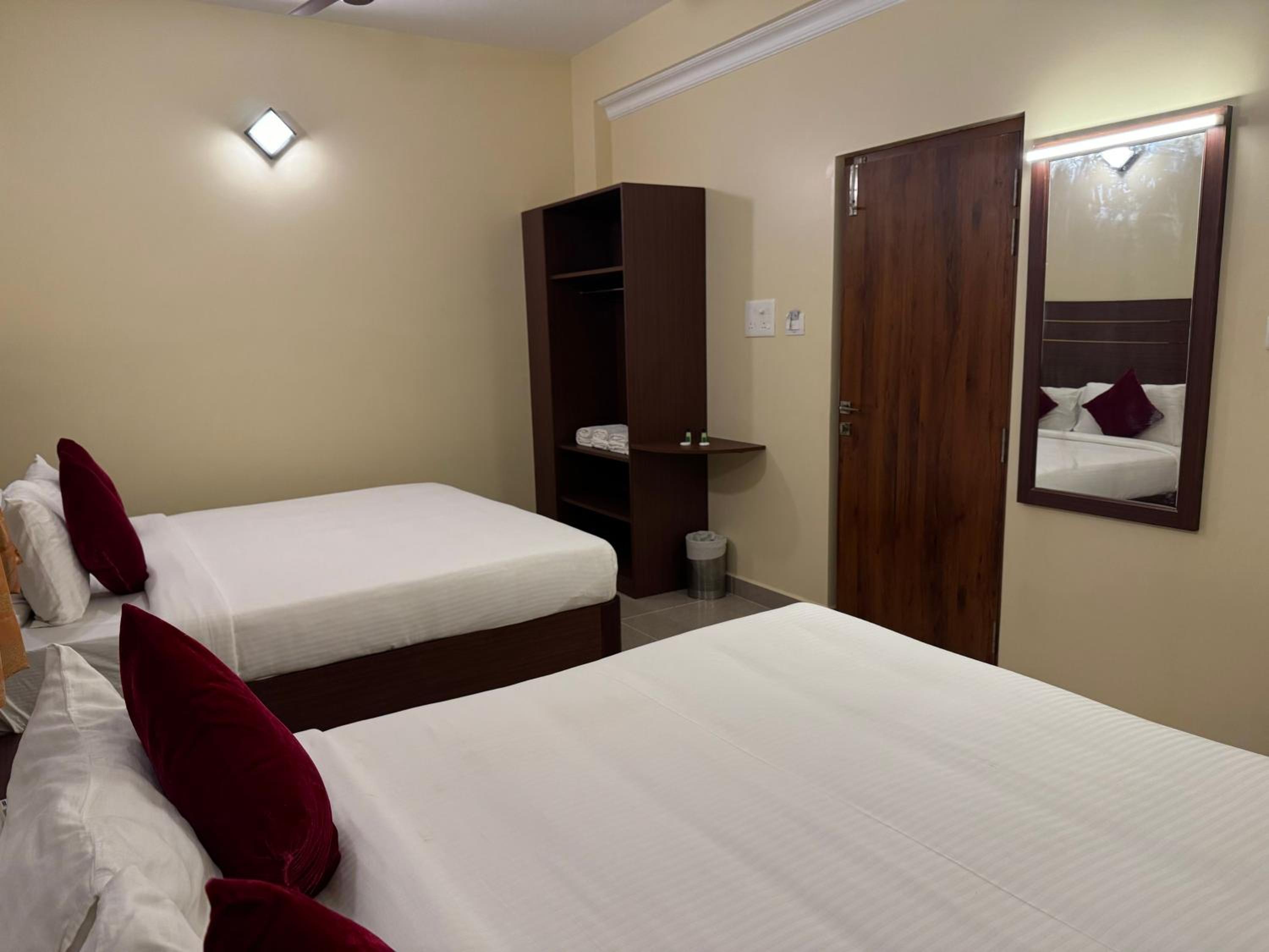 Standard Quadruple Room - Photo 5
