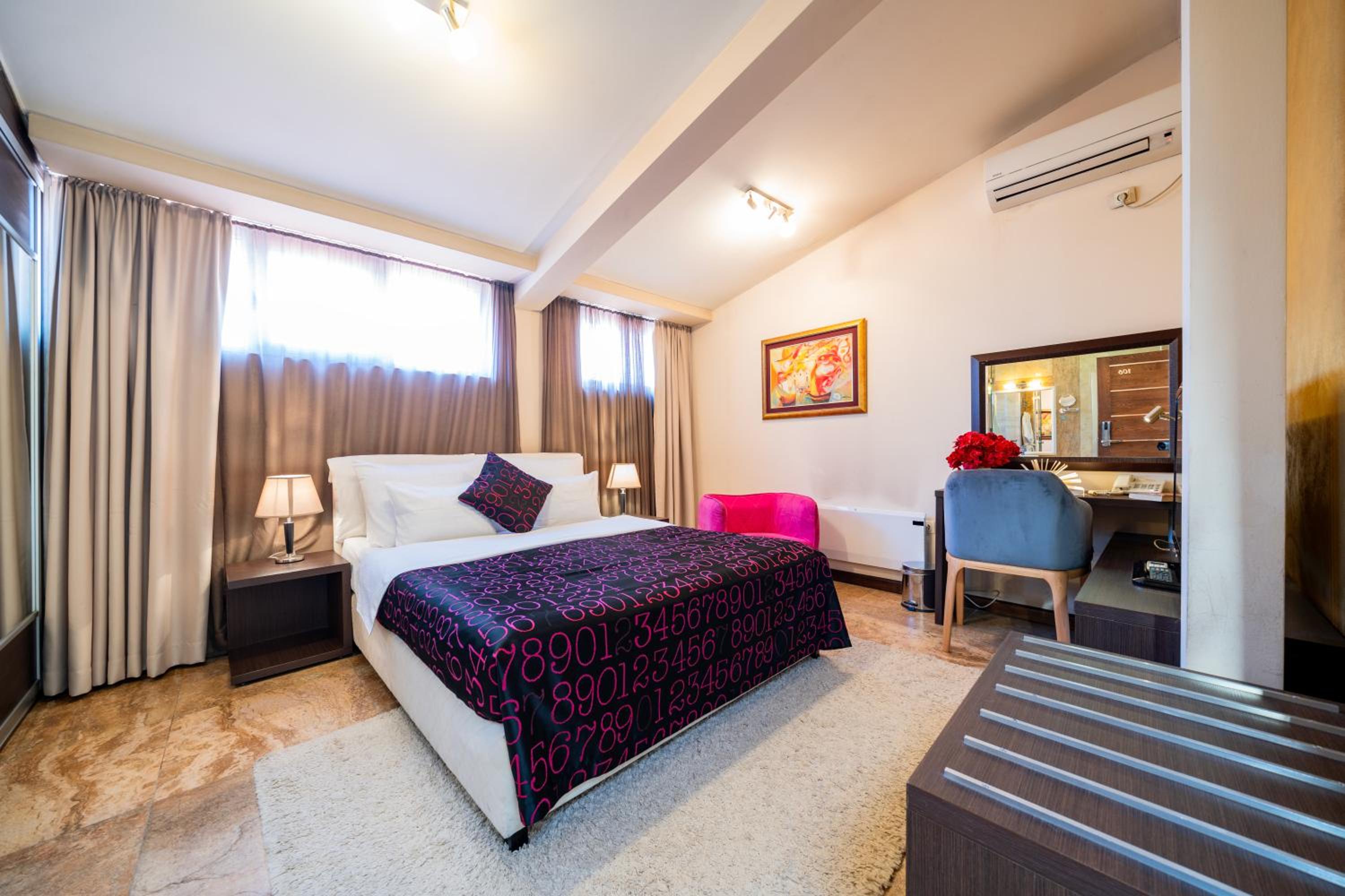 Standard Double Room photo 2