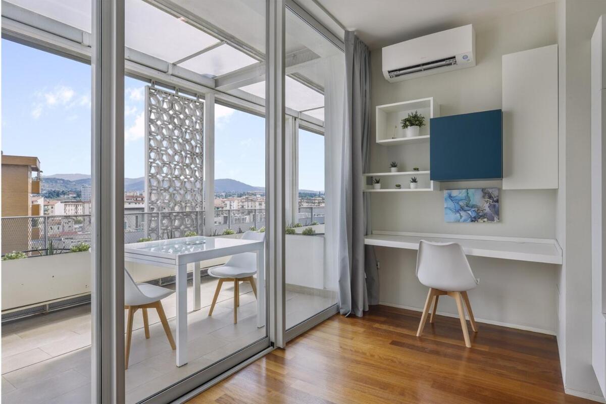 One-Bedroom Apartment with Balcony