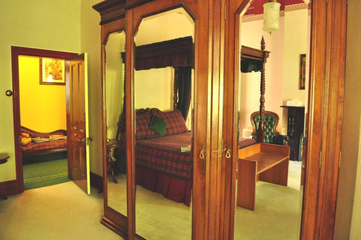 F.O. Henry Queen Room  photo 3