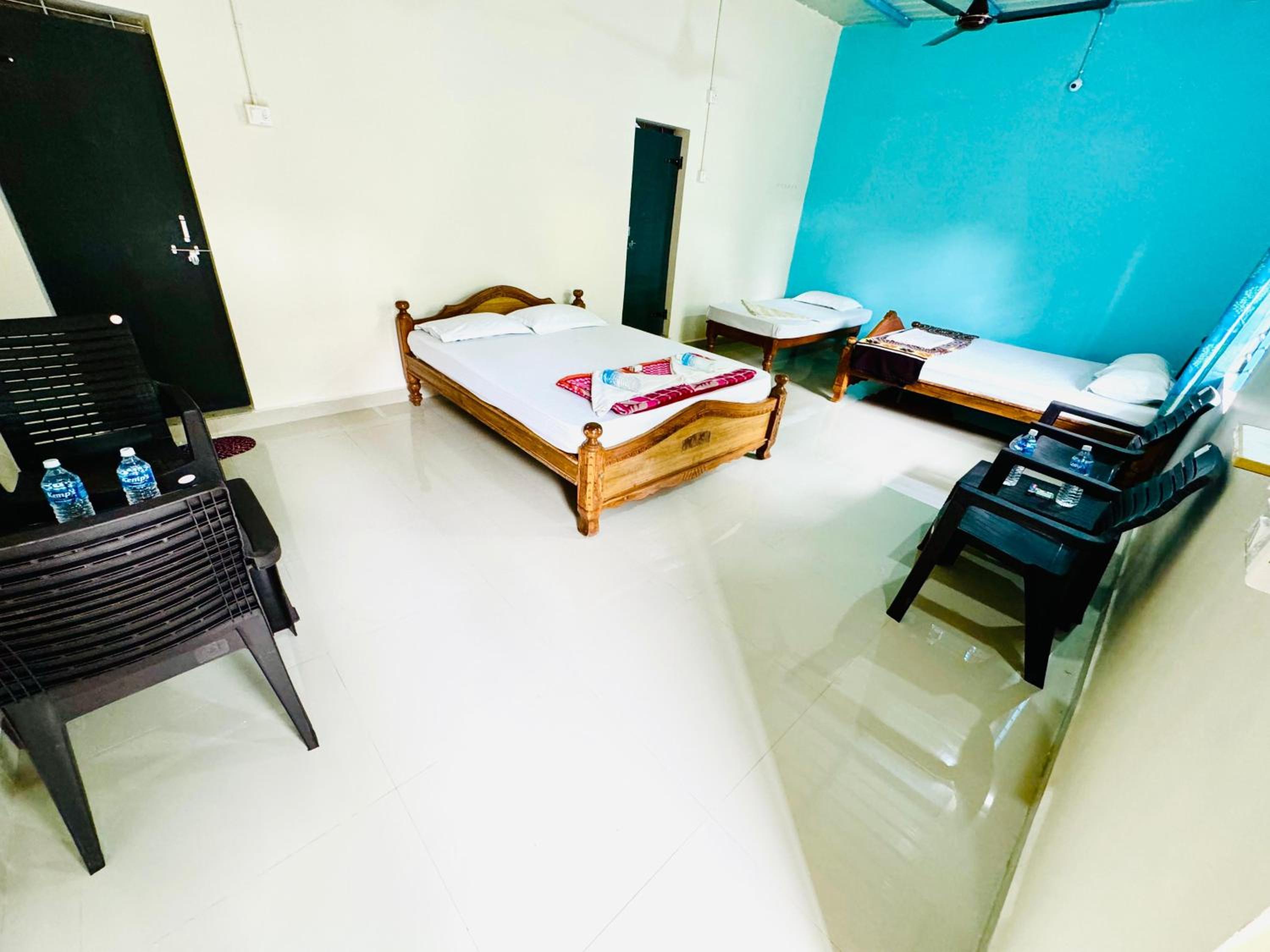 Deluxe Family Room photo 1