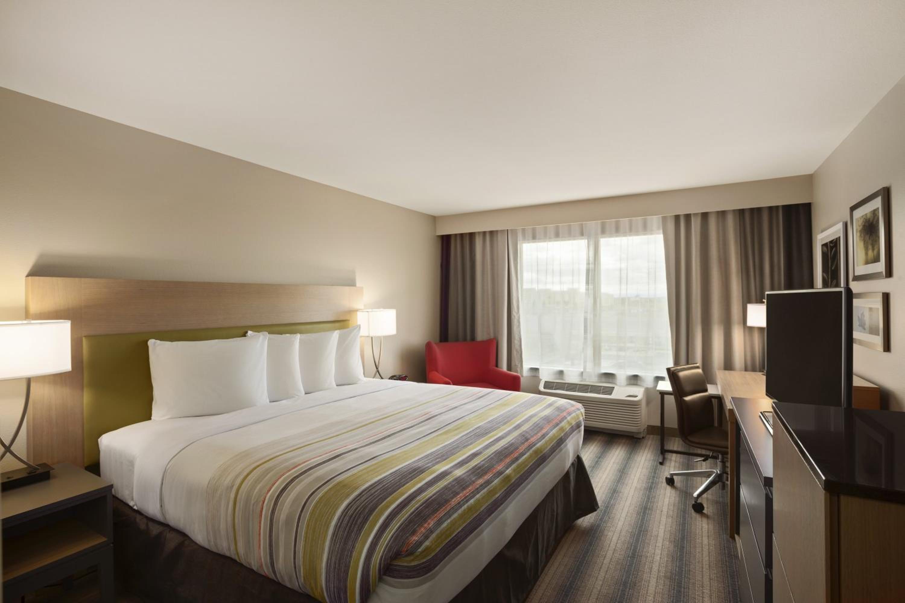 King Room - Disability Access/Non-Smoking photo 2