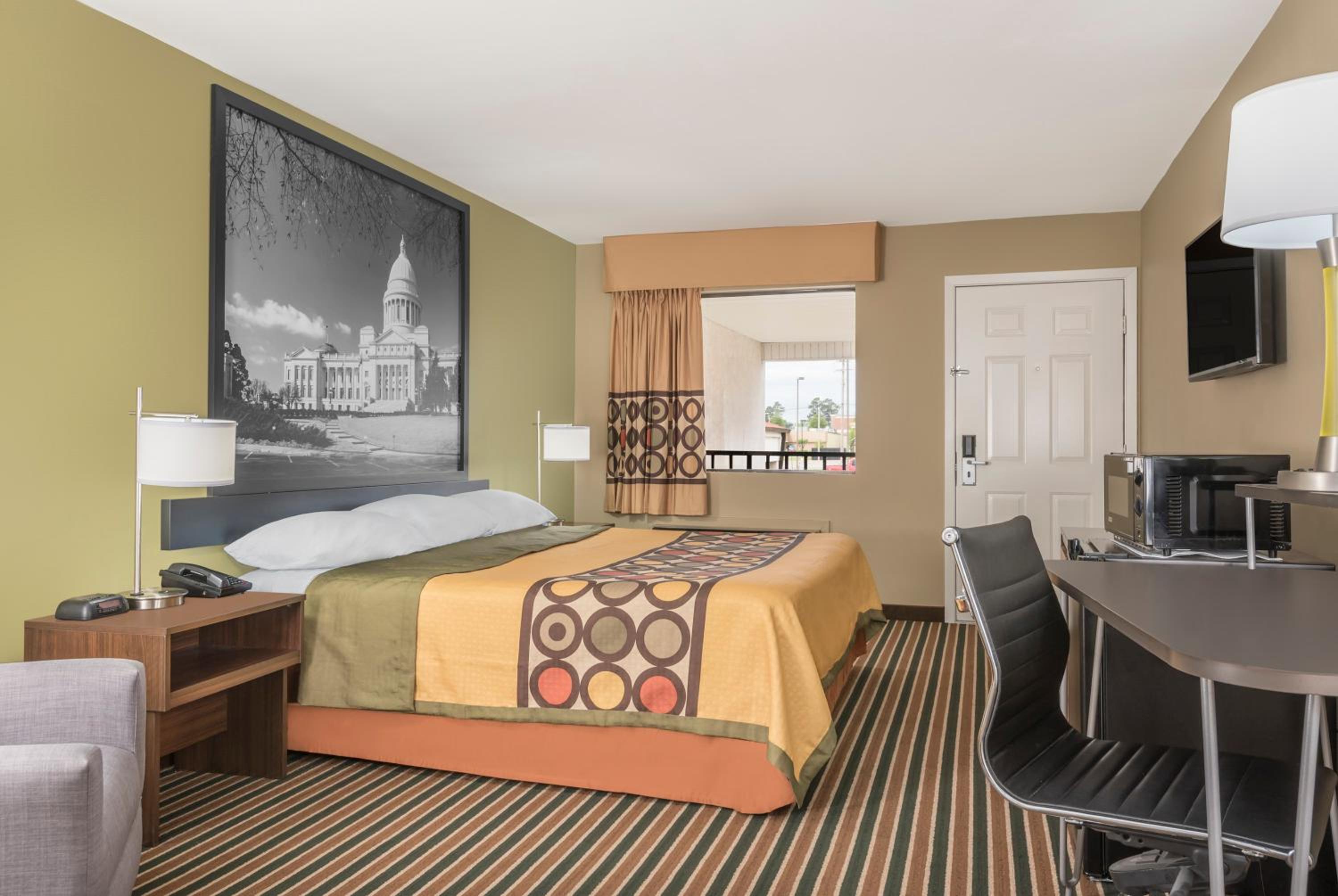 King Room - Non-Smoking - Photo 1