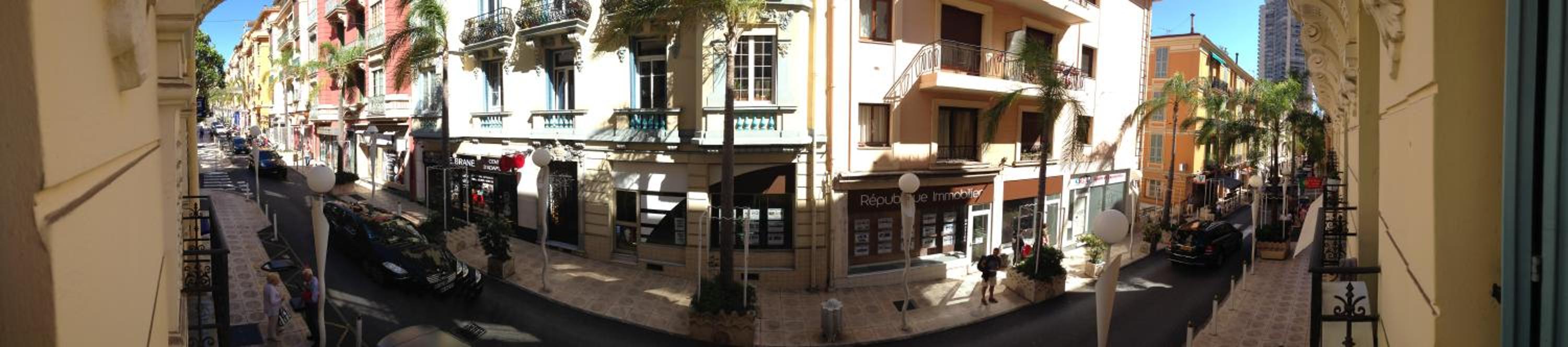 Apartment with Balcony photo 3