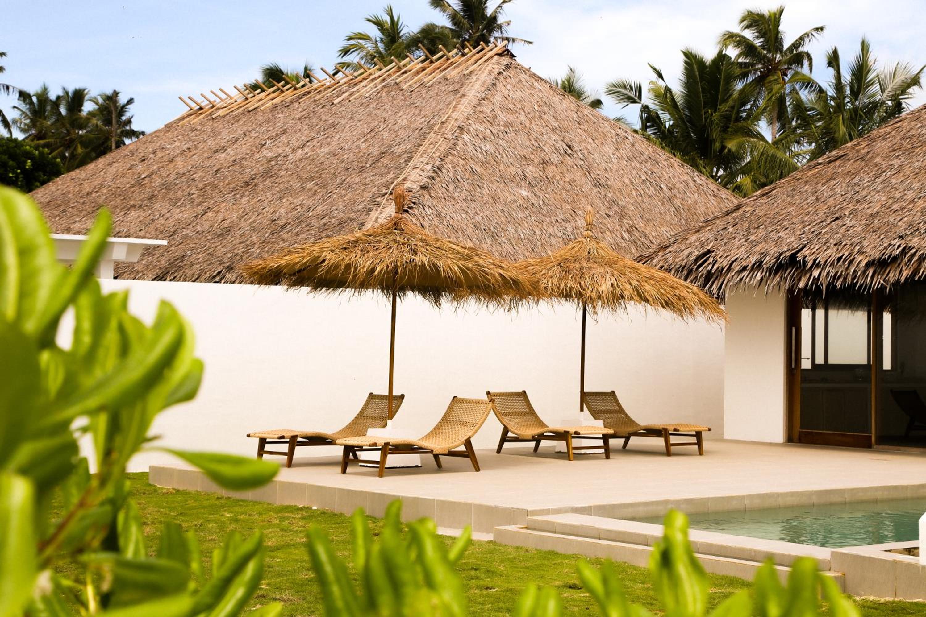 Villa - Beach Front - Photo 2