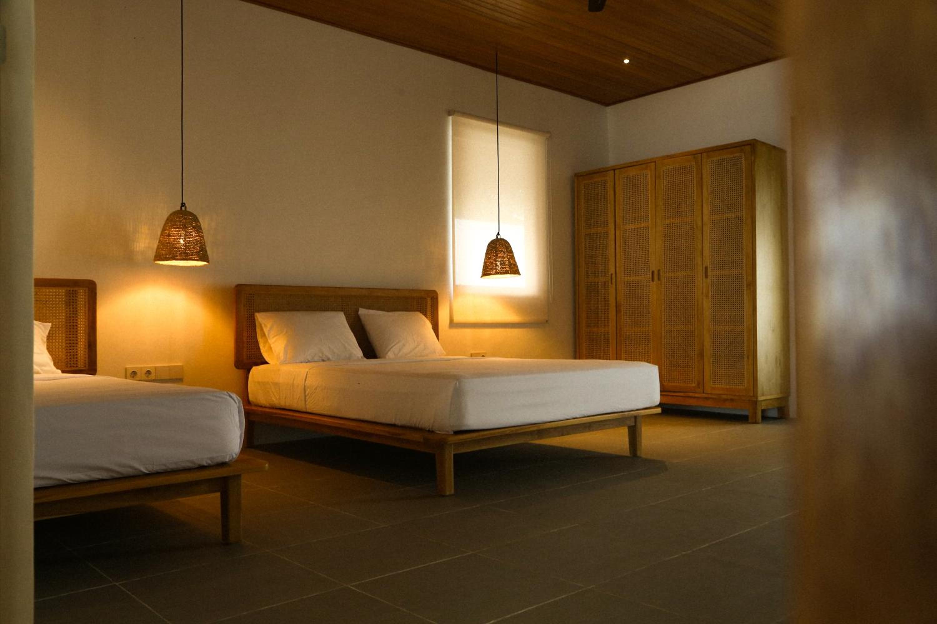 Villa - Beach Front - Photo 4