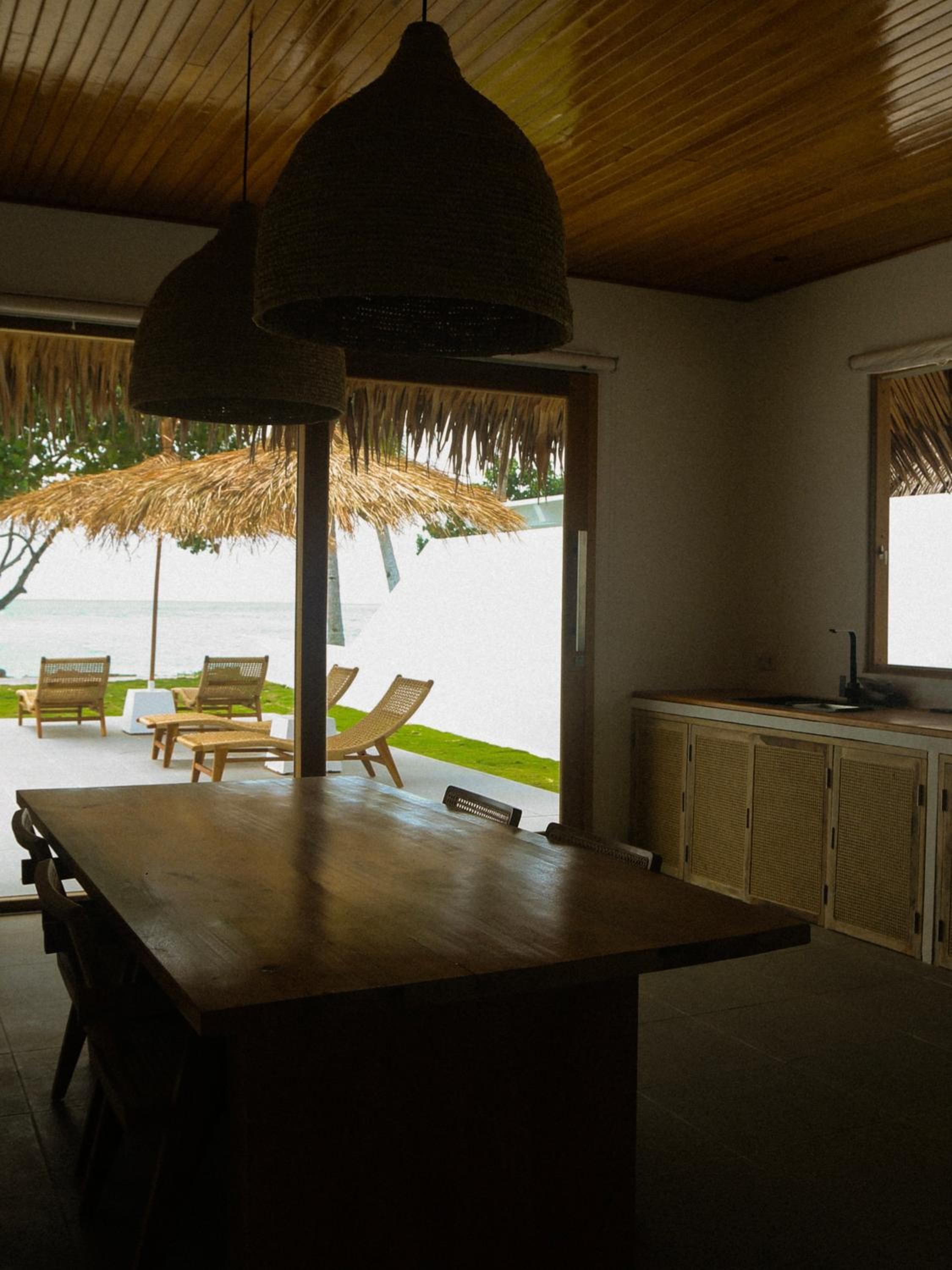 Villa - Beach Front - Photo 5